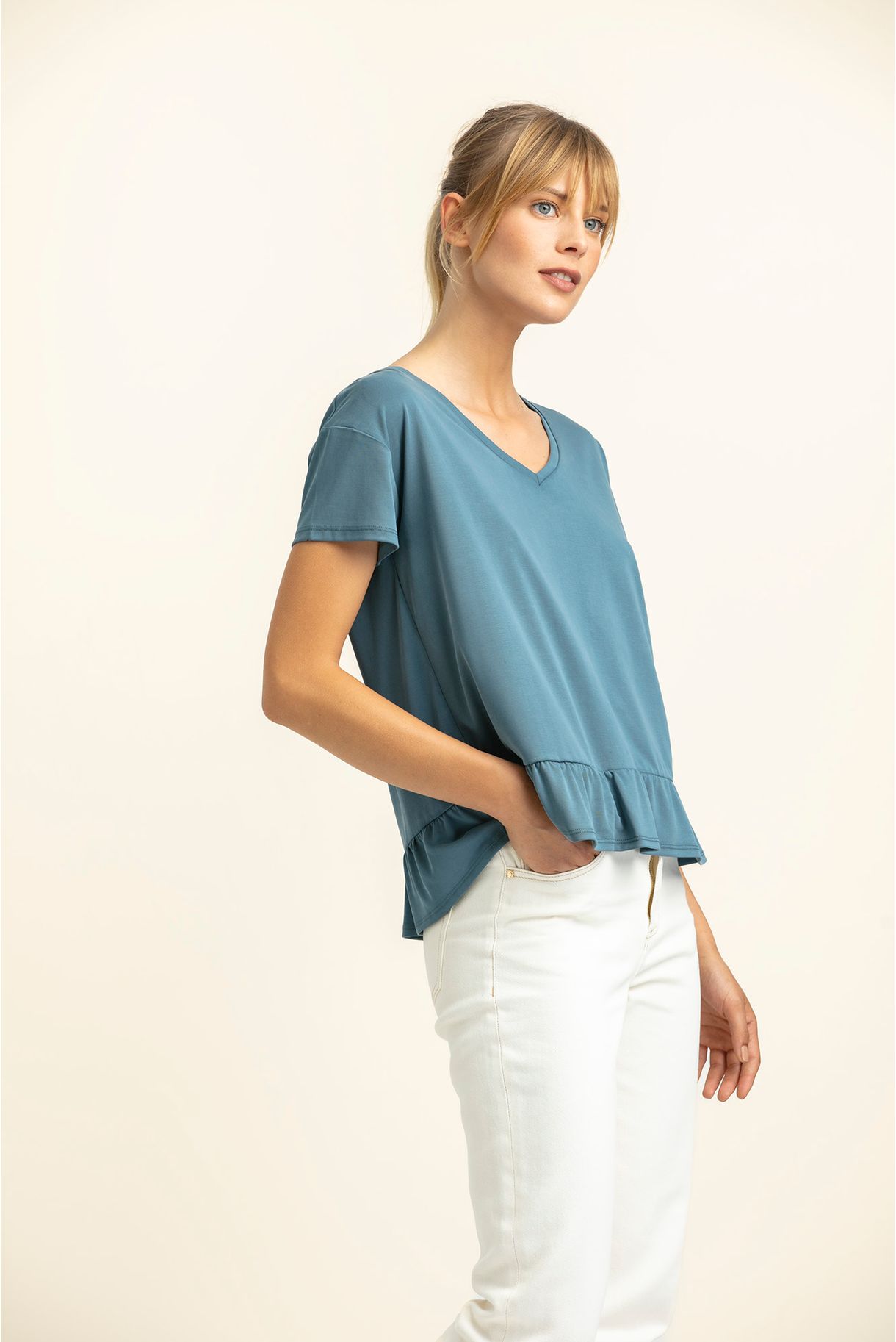 Mrs T-shirt with frill at the hem