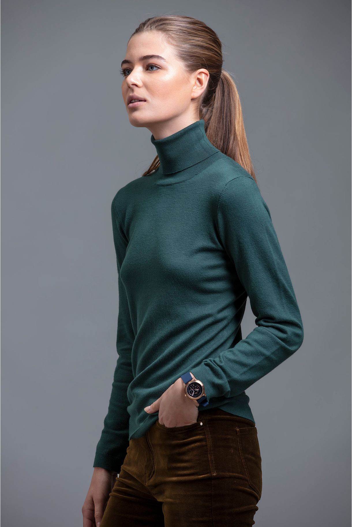 high collar lady sweater