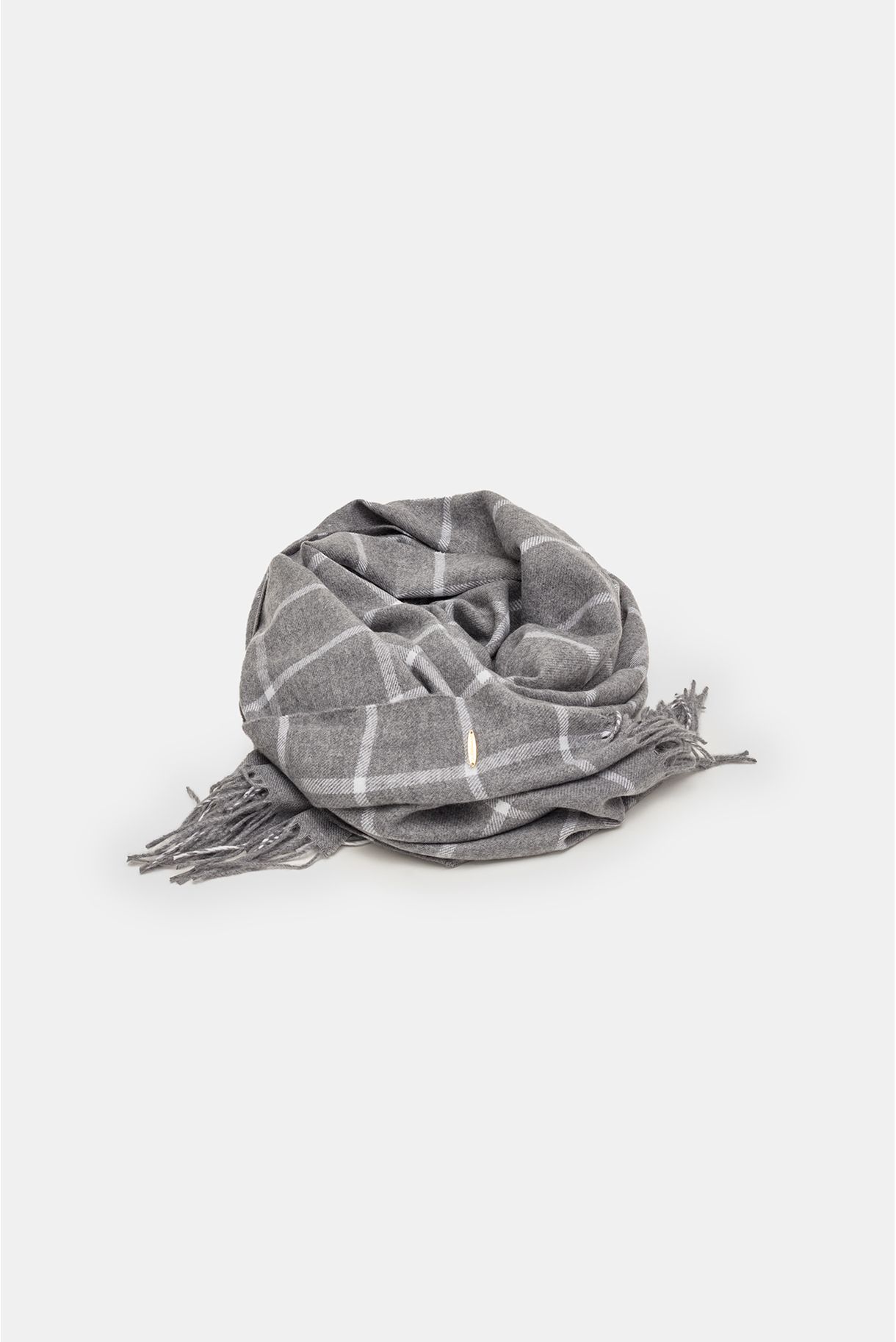 gray plaid lady scarf