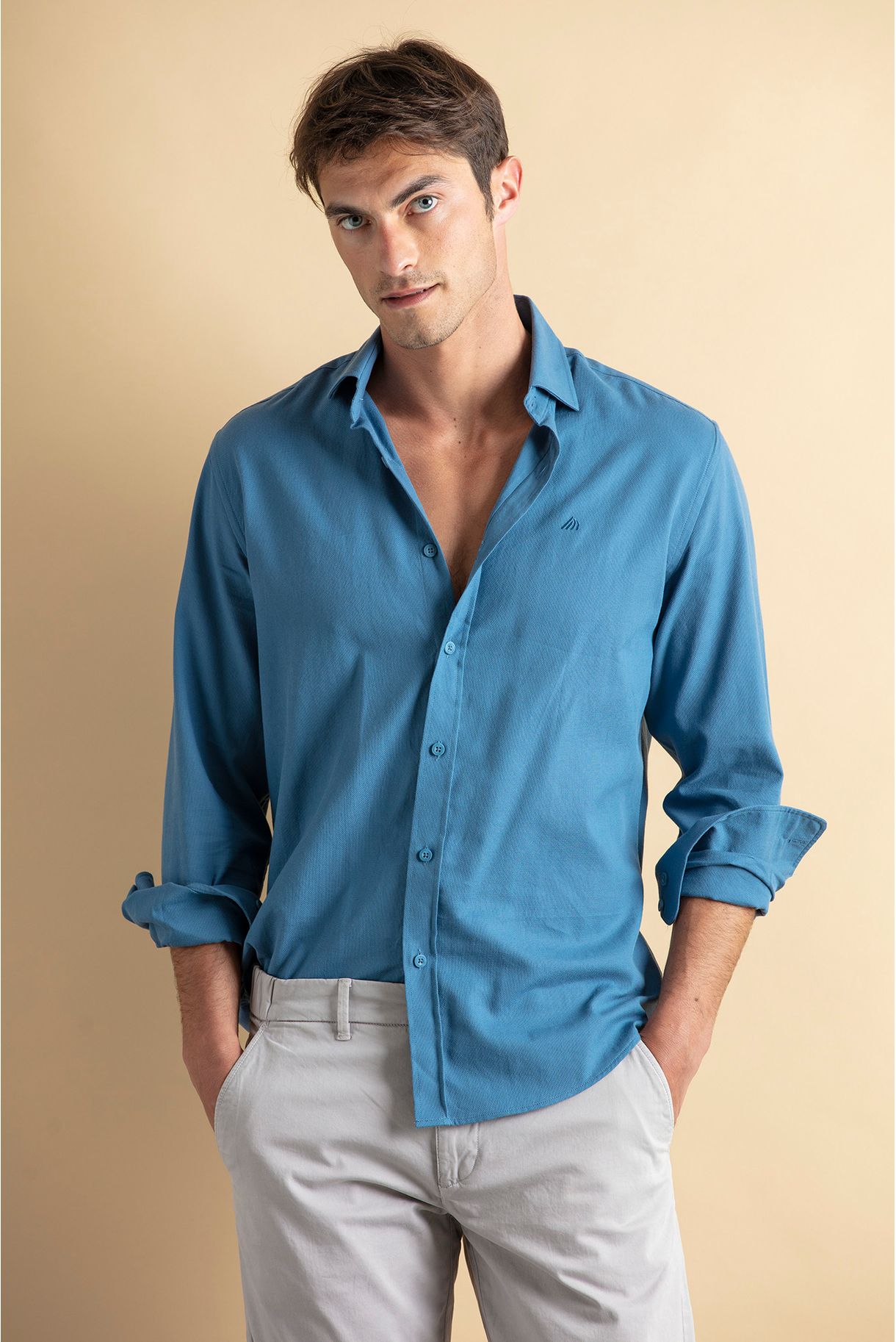 Slim fit structure shirt