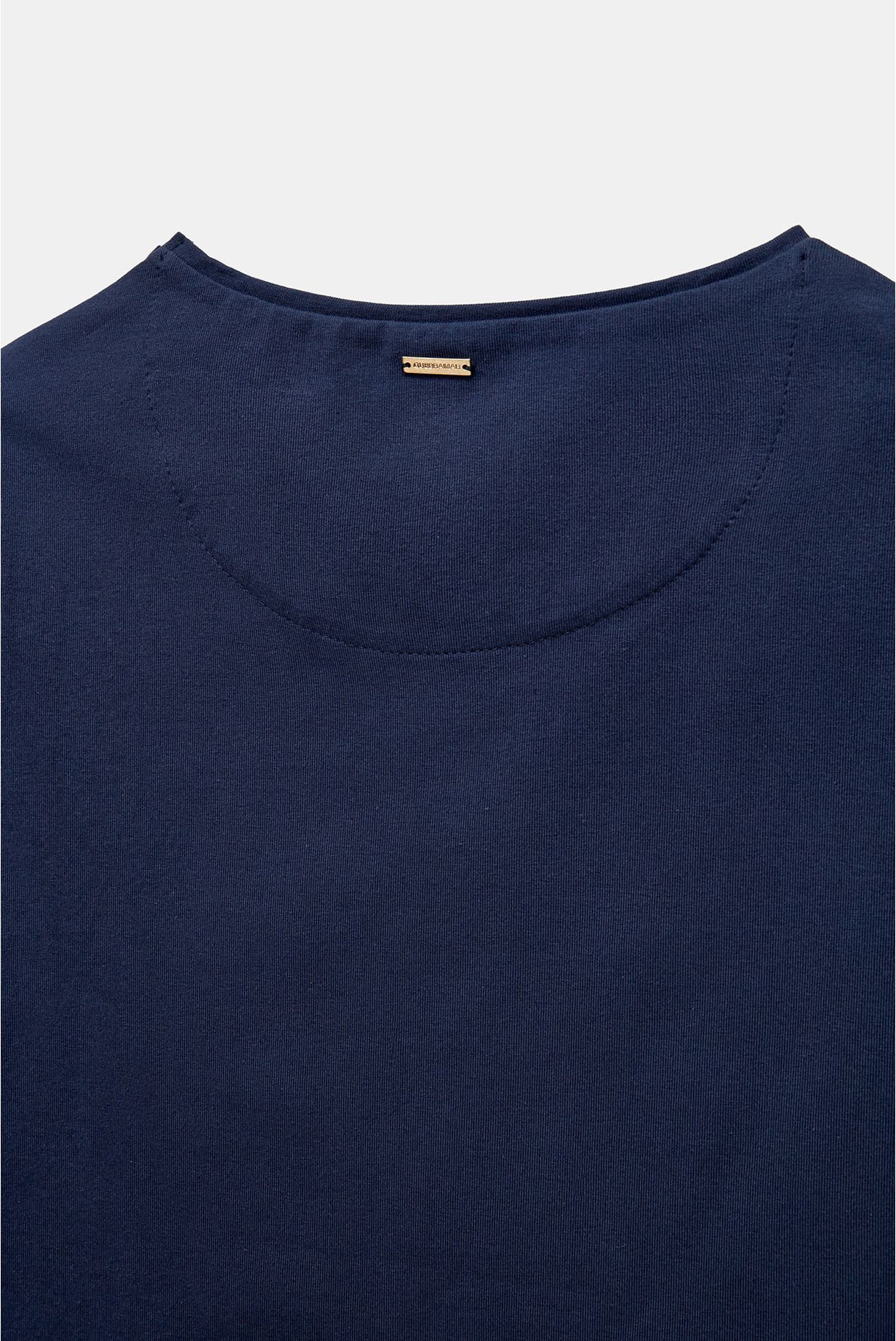 T-SHIRT COM DECOTE REDONDO
