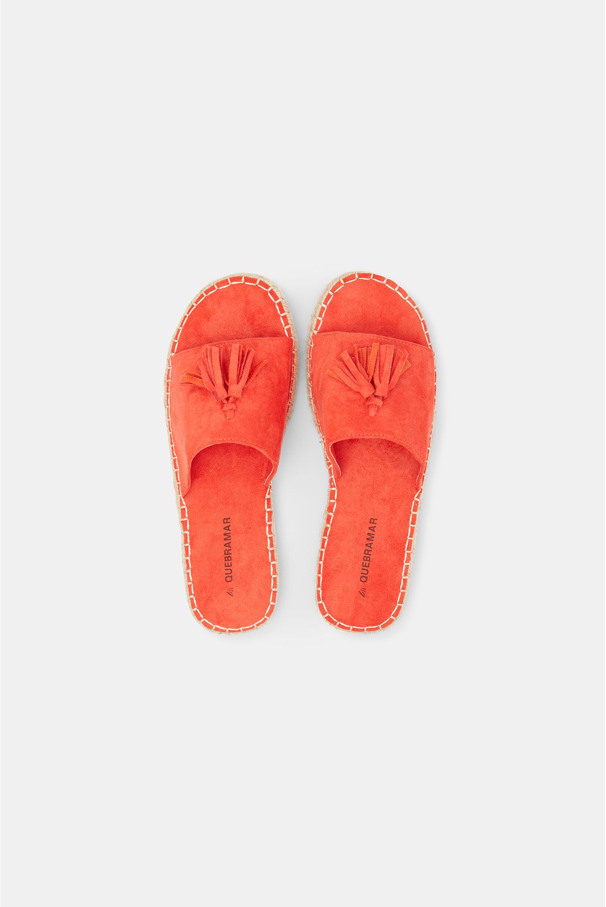 SANDÁLIAS EM SUEDE COM BERLOQUE