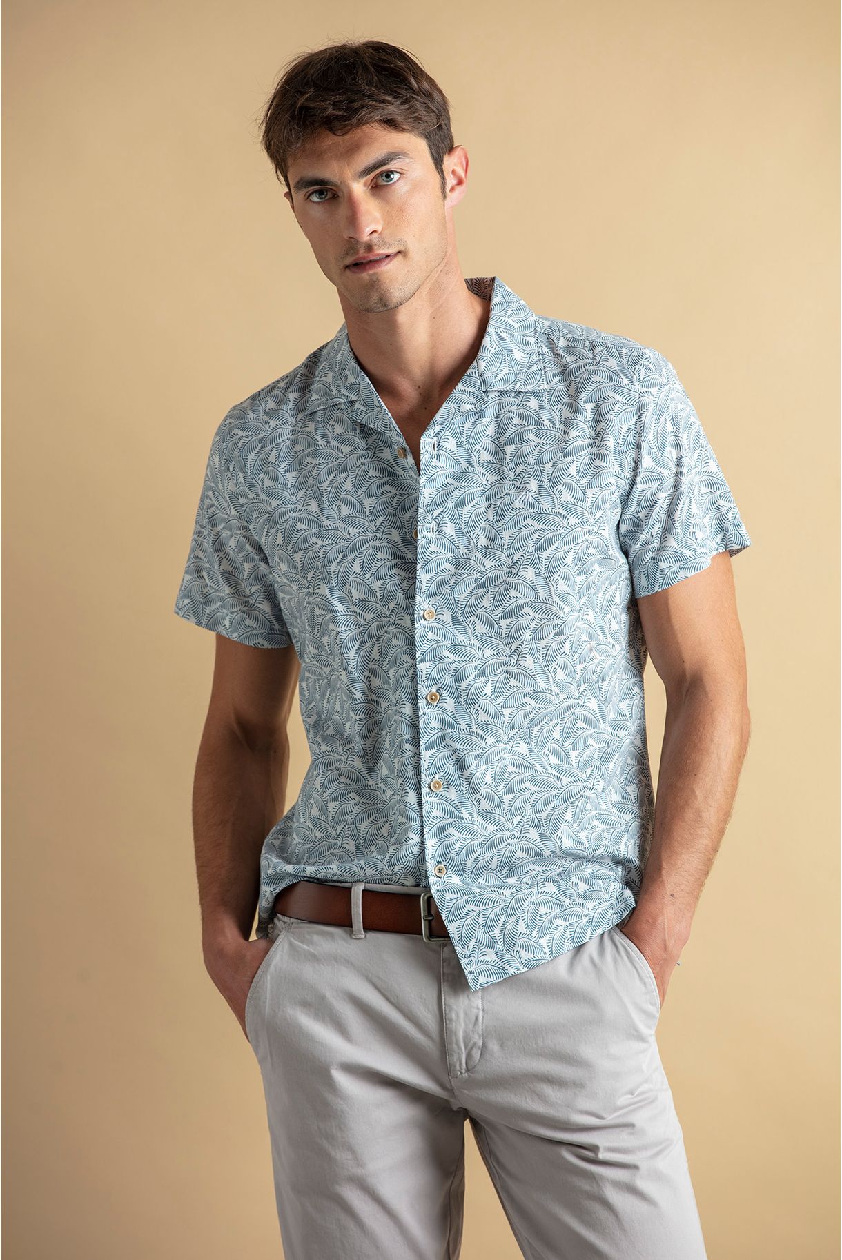 100% linen short-sleeved shirt