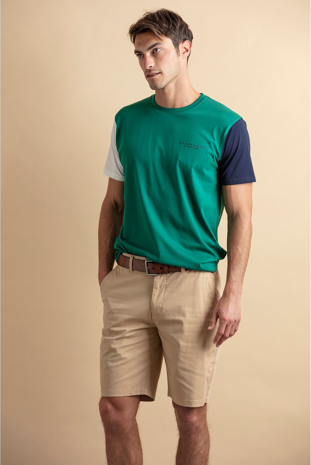 Men's T-shirt with contrasts
