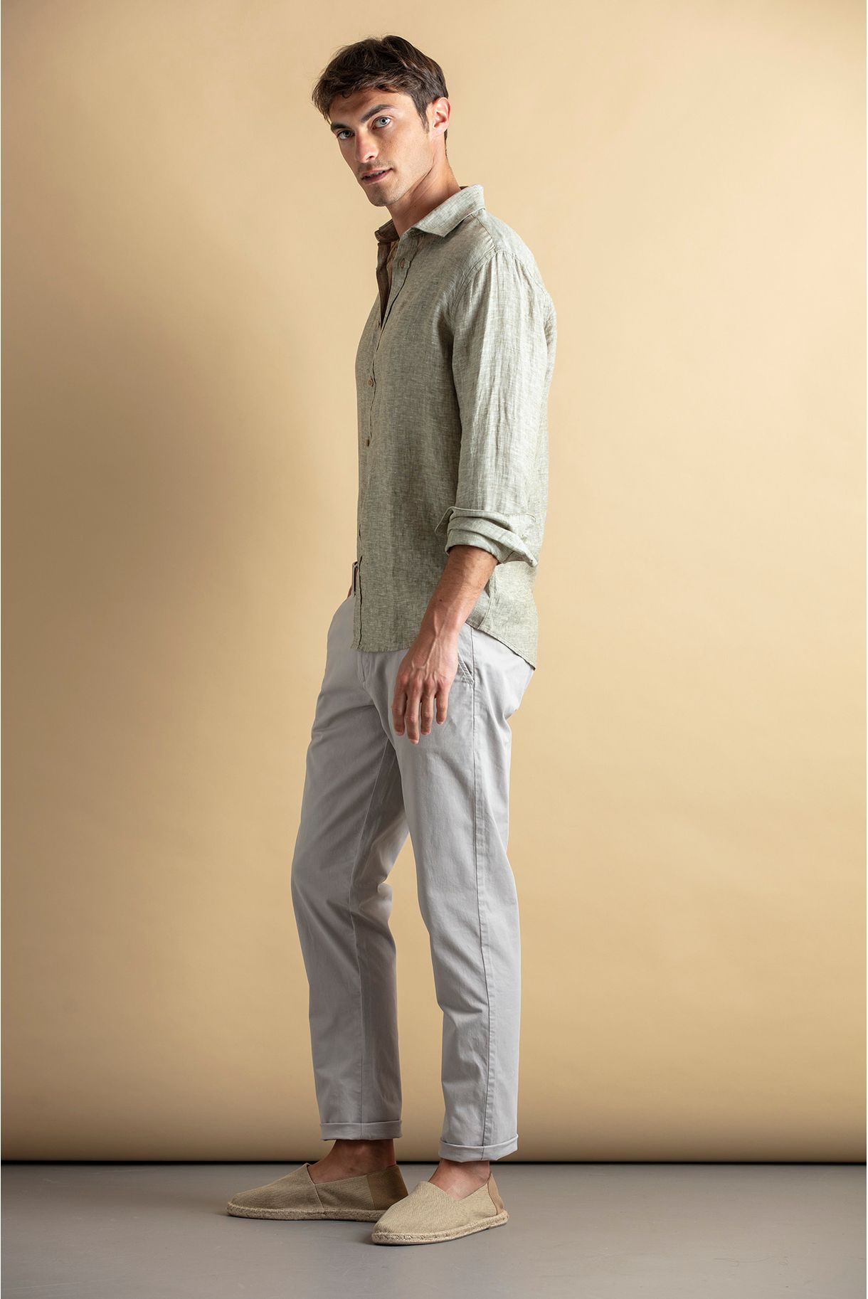 Chino pants with elastic waistband