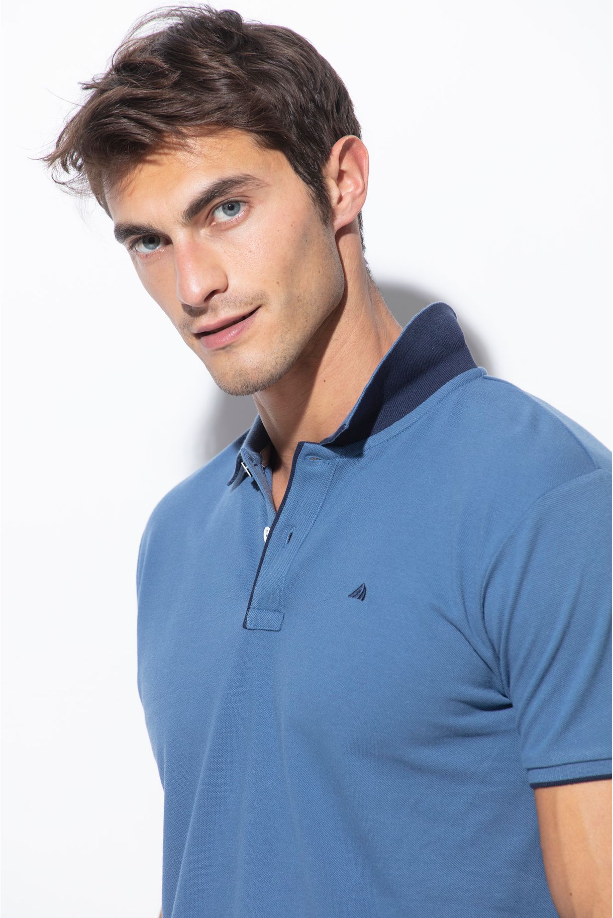 PIQUET POLO WITH STRIPE ON THE PLACE