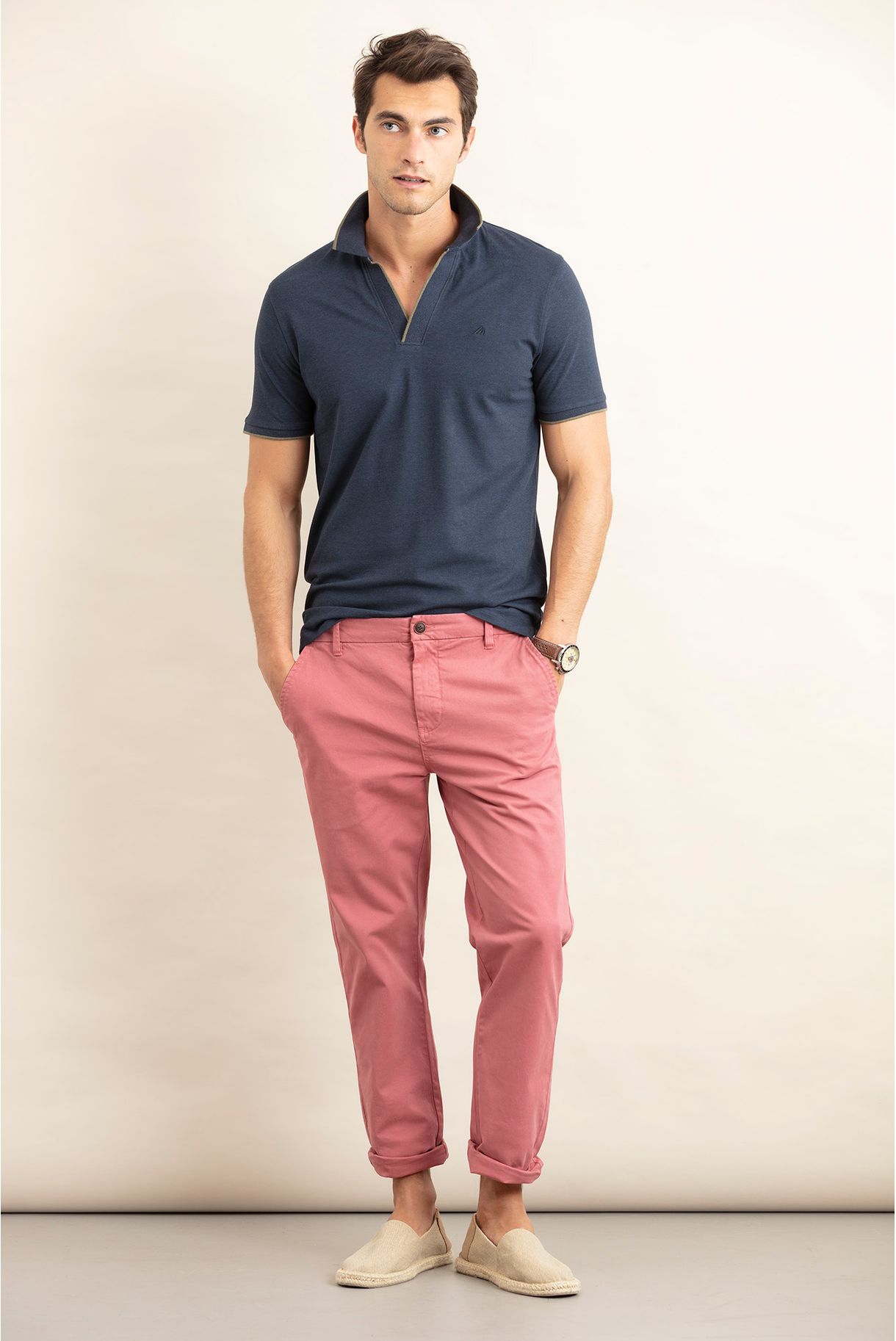 PIQUET POLO WITH PLAQUE WITHOUT BUTTONS