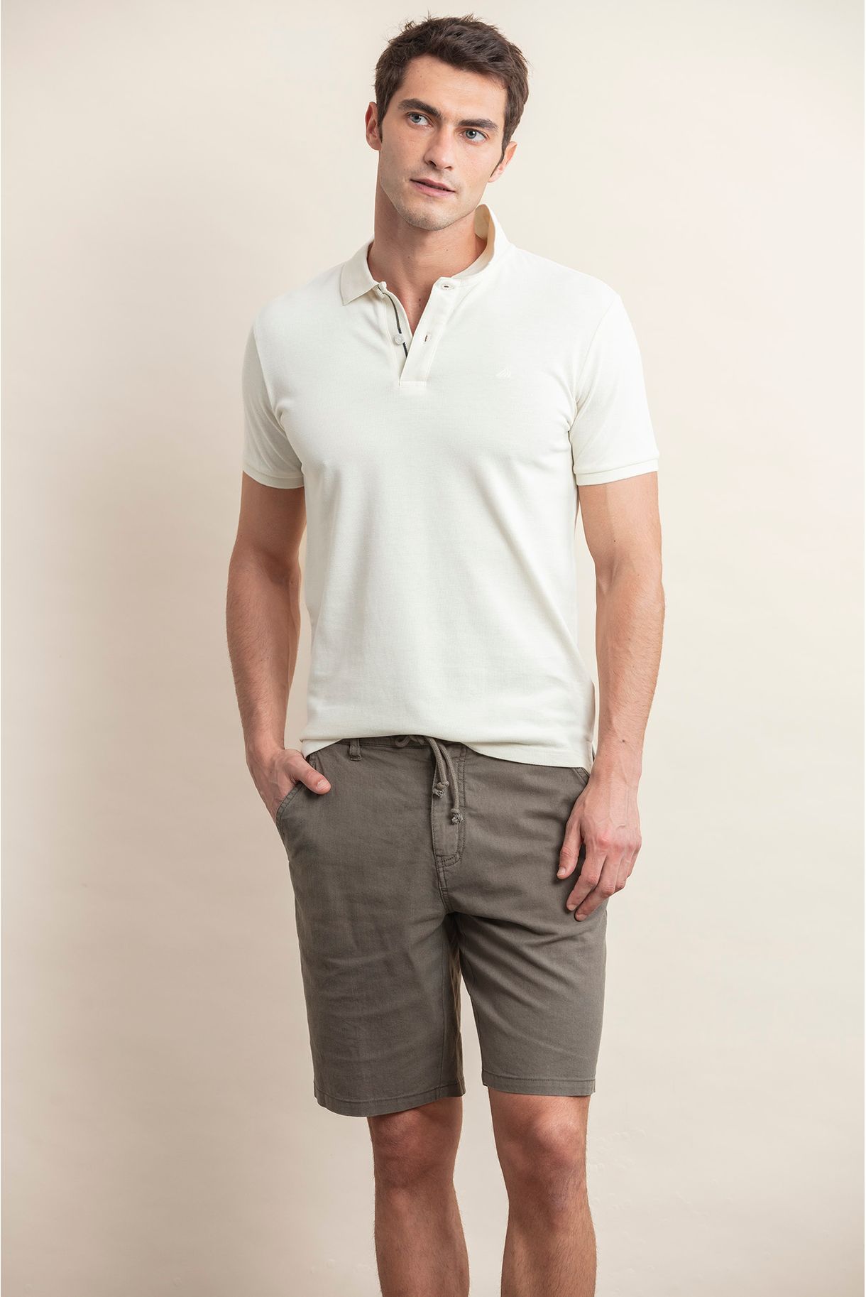 PIQUET POLO WITH DETAIL ON THE PLATE