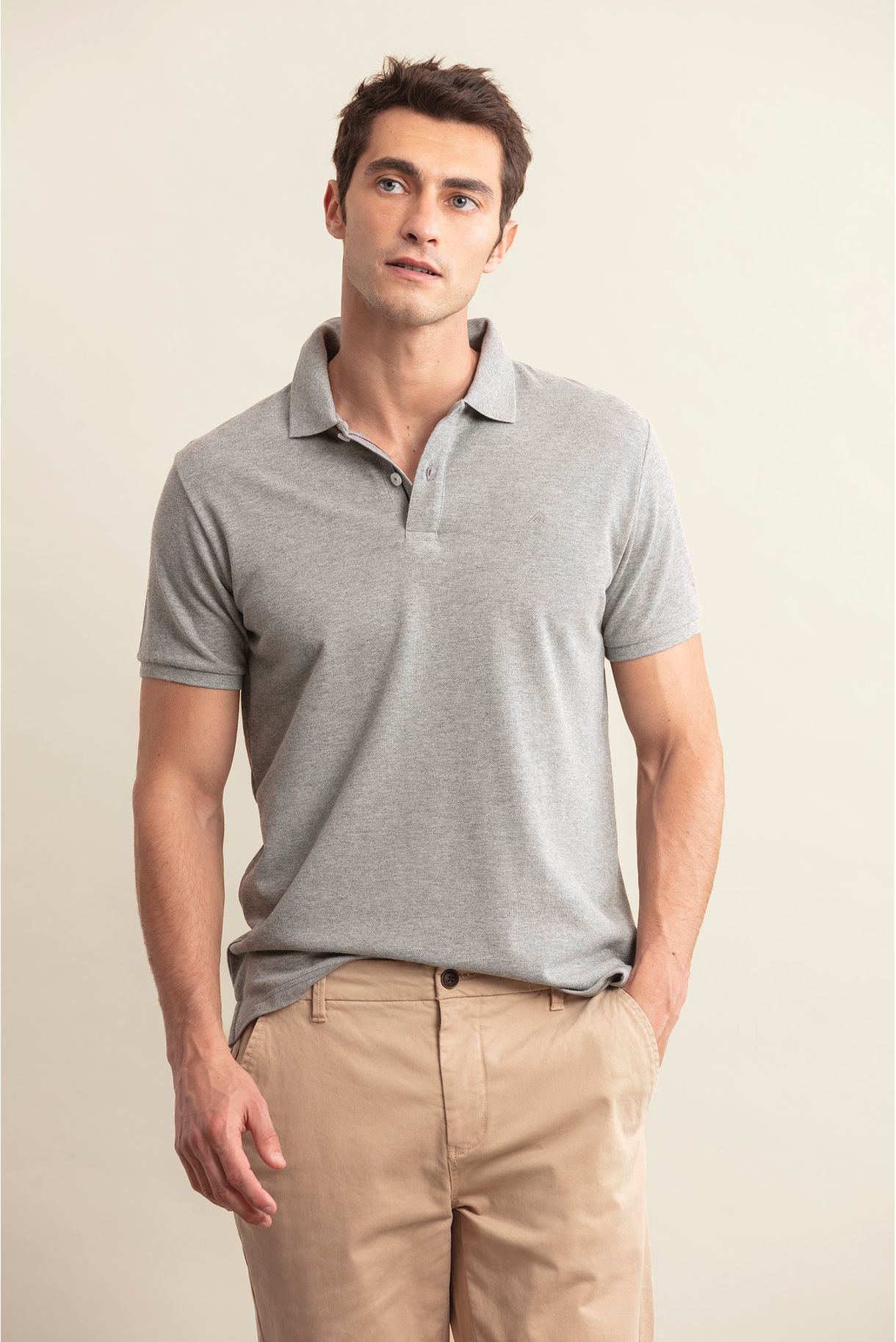 PIQUET POLO WITH DETAIL ON THE PLATE