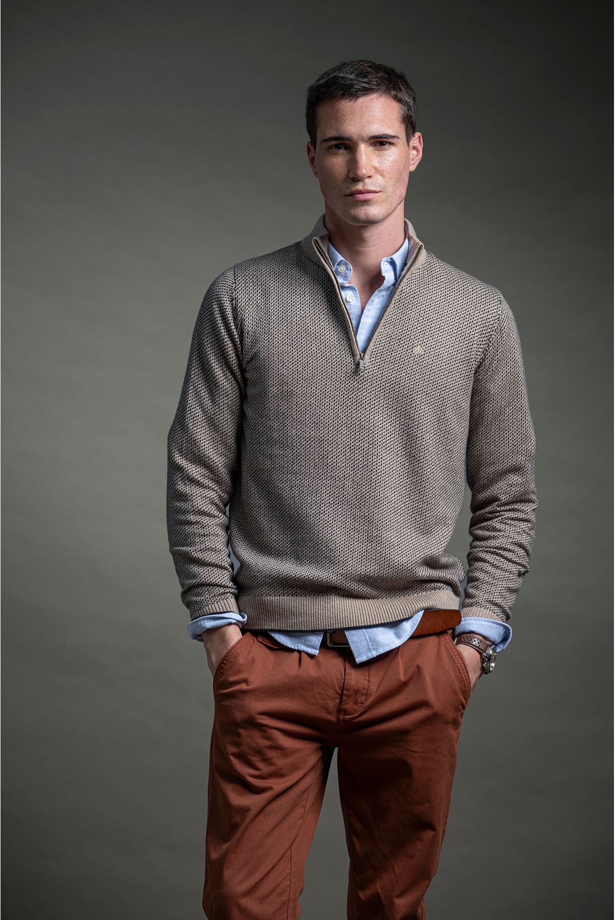 1/2 NECK SWEATER WITH ZIP