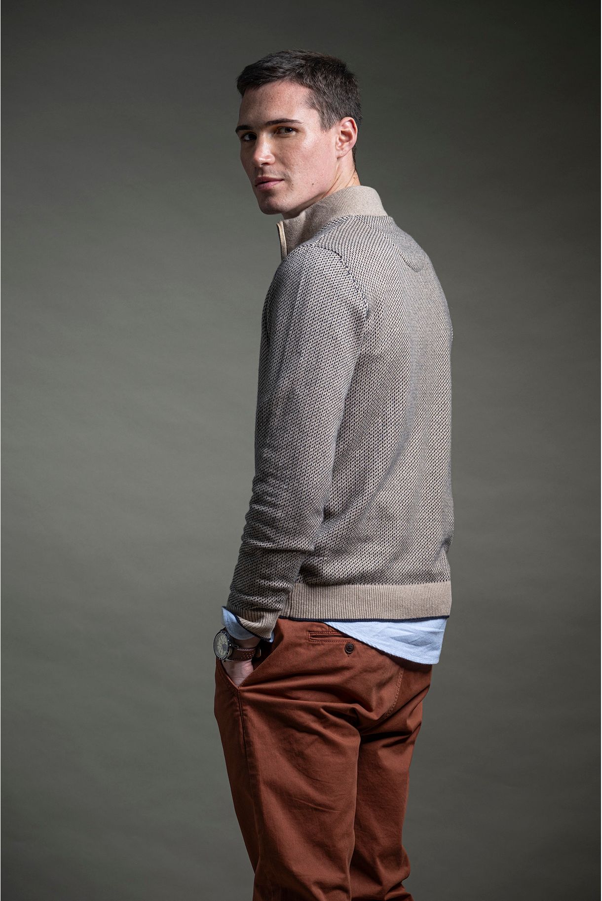 1/2 NECK SWEATER WITH ZIP