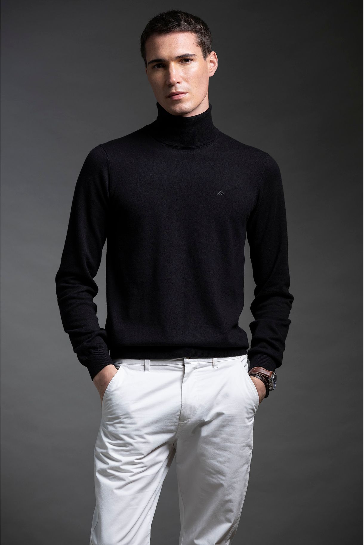 HIGH NECK KNIT SWEATER