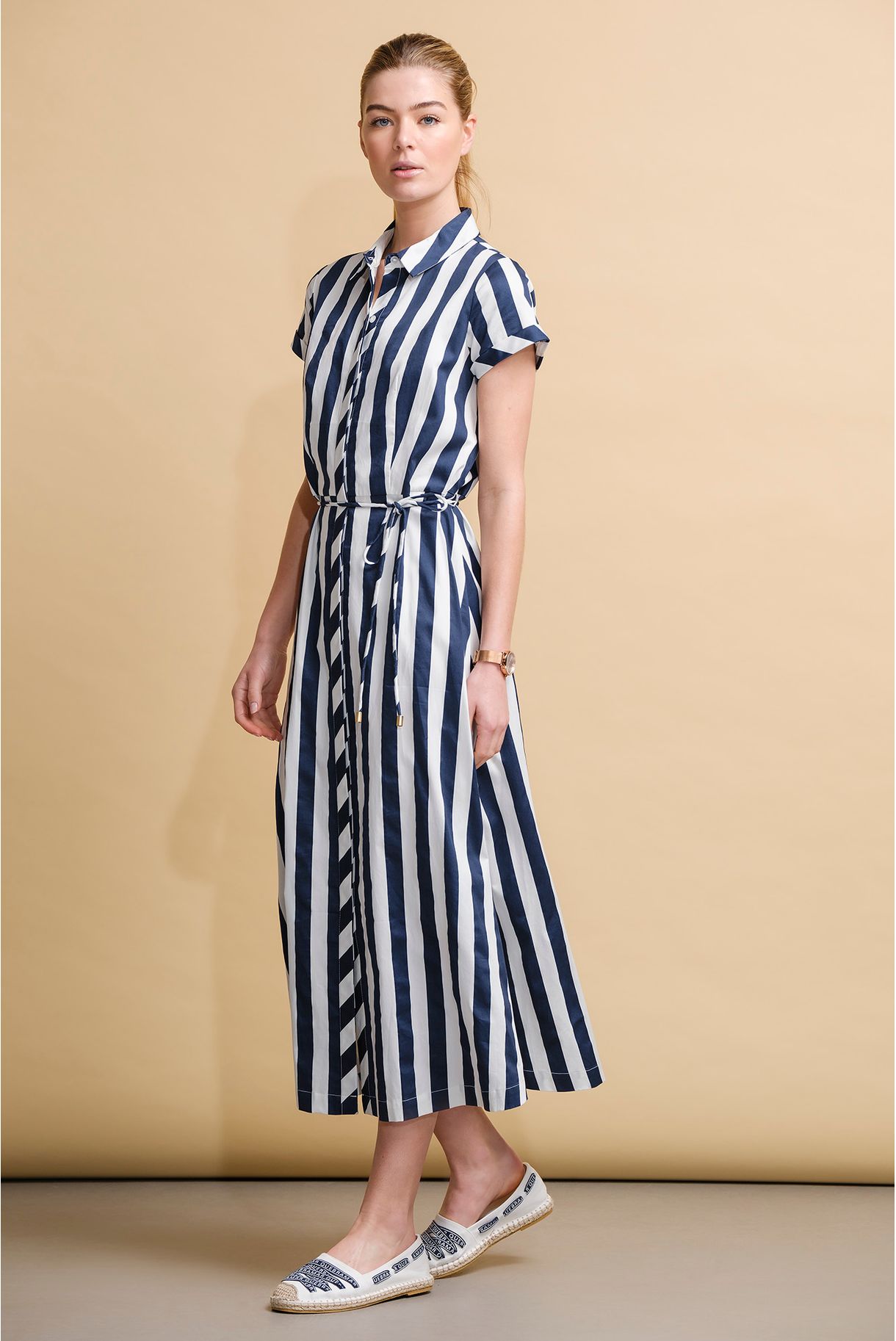 VESTIDO COMPRIDO COM RISCAS