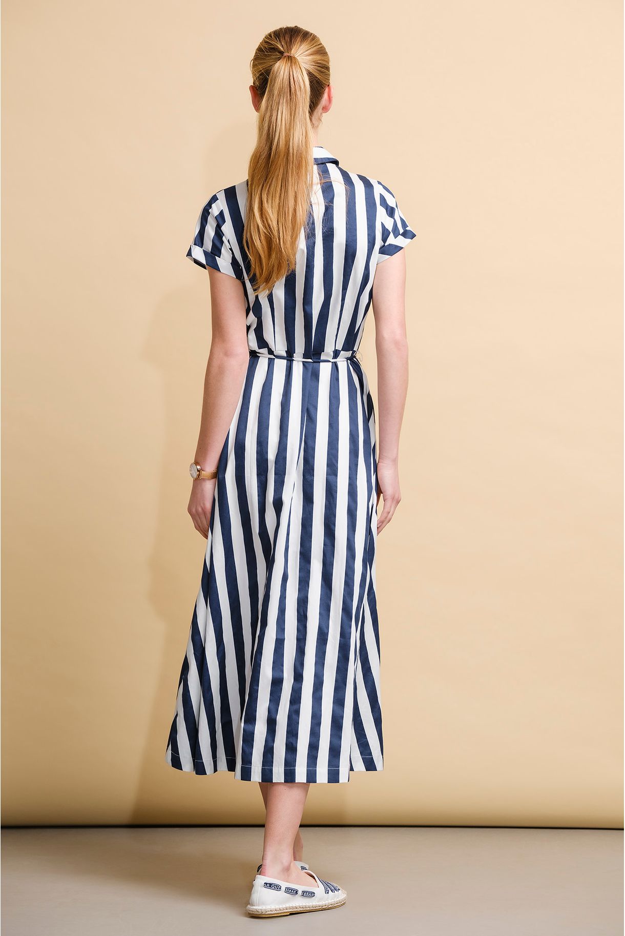 VESTIDO COMPRIDO COM RISCAS