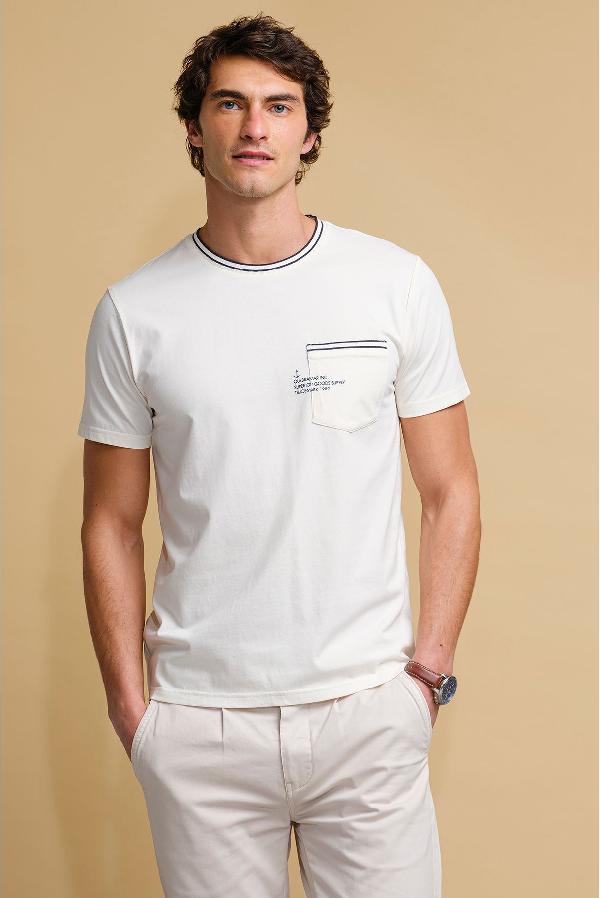 T-SHIRT 100% ALGODÃO COM BOLSO E PRINT