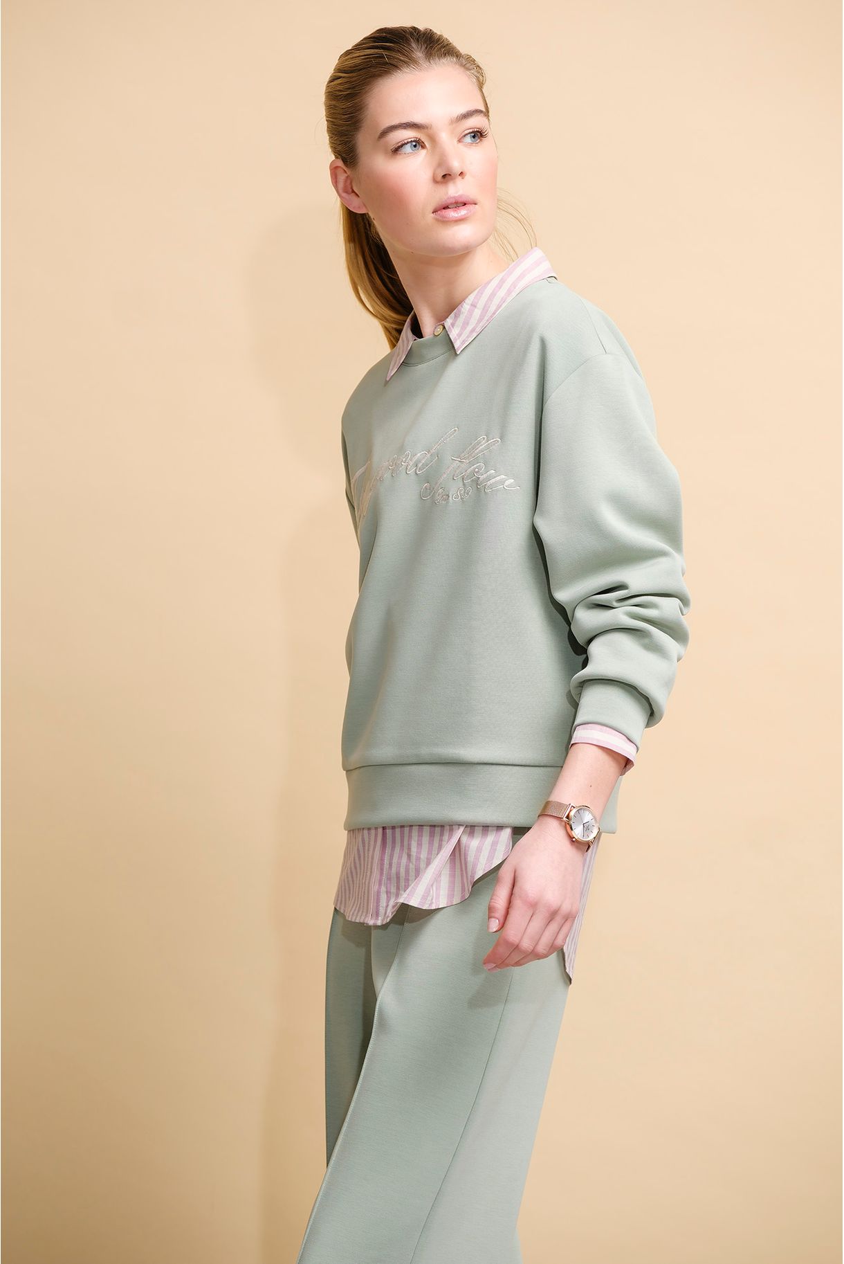 SWEATSHIRT COM BORDADO
