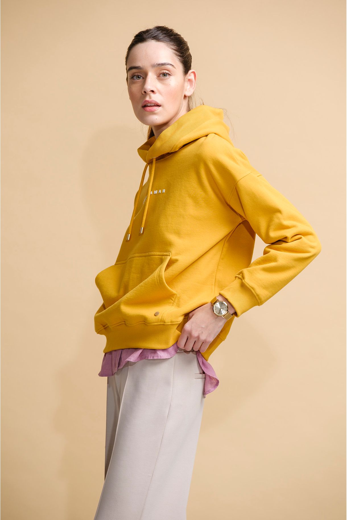 SWEATSHIRT BÁSICA COM CAPUZ