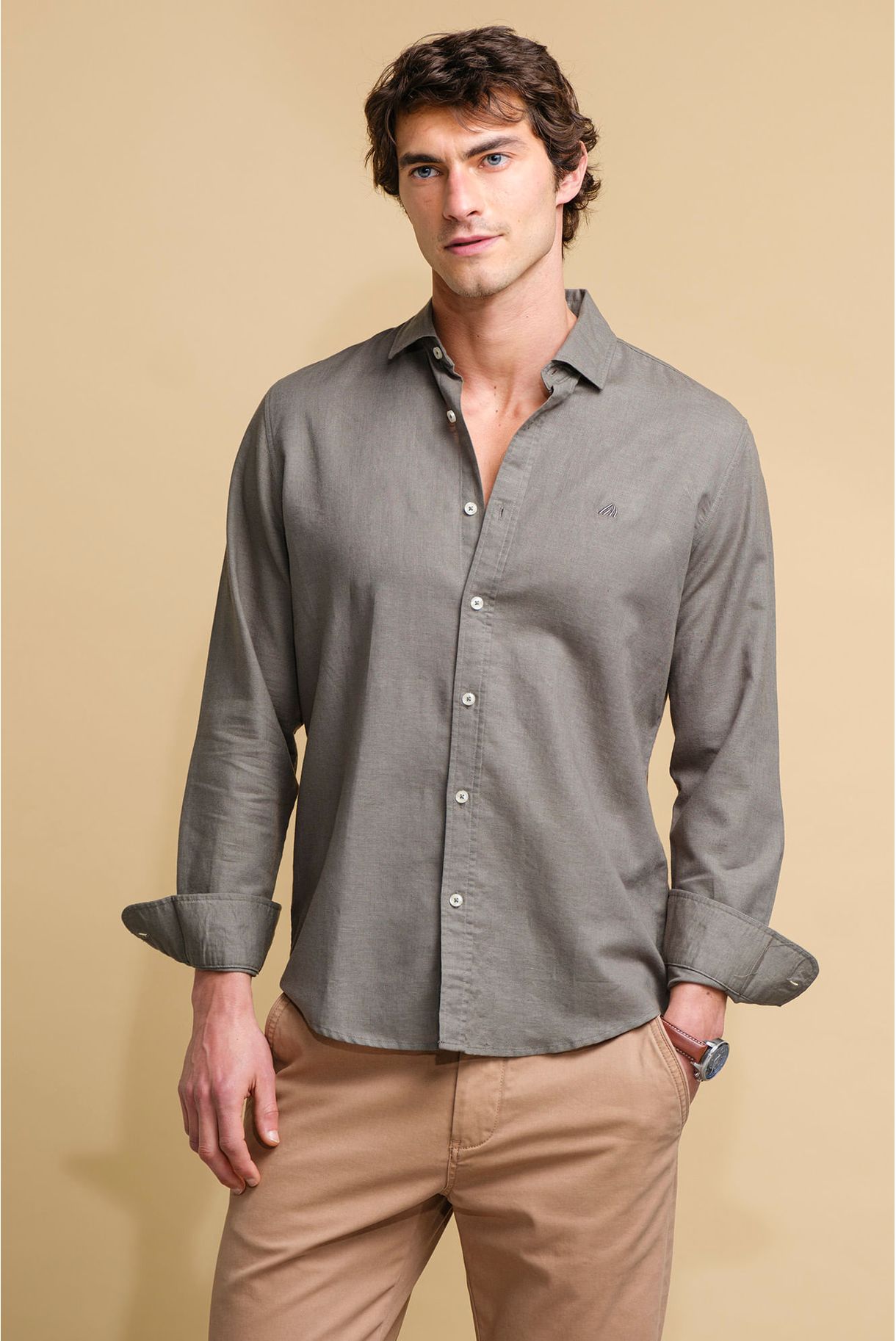 CAMISA BÁSICA EM ALGODÃO E LINHO