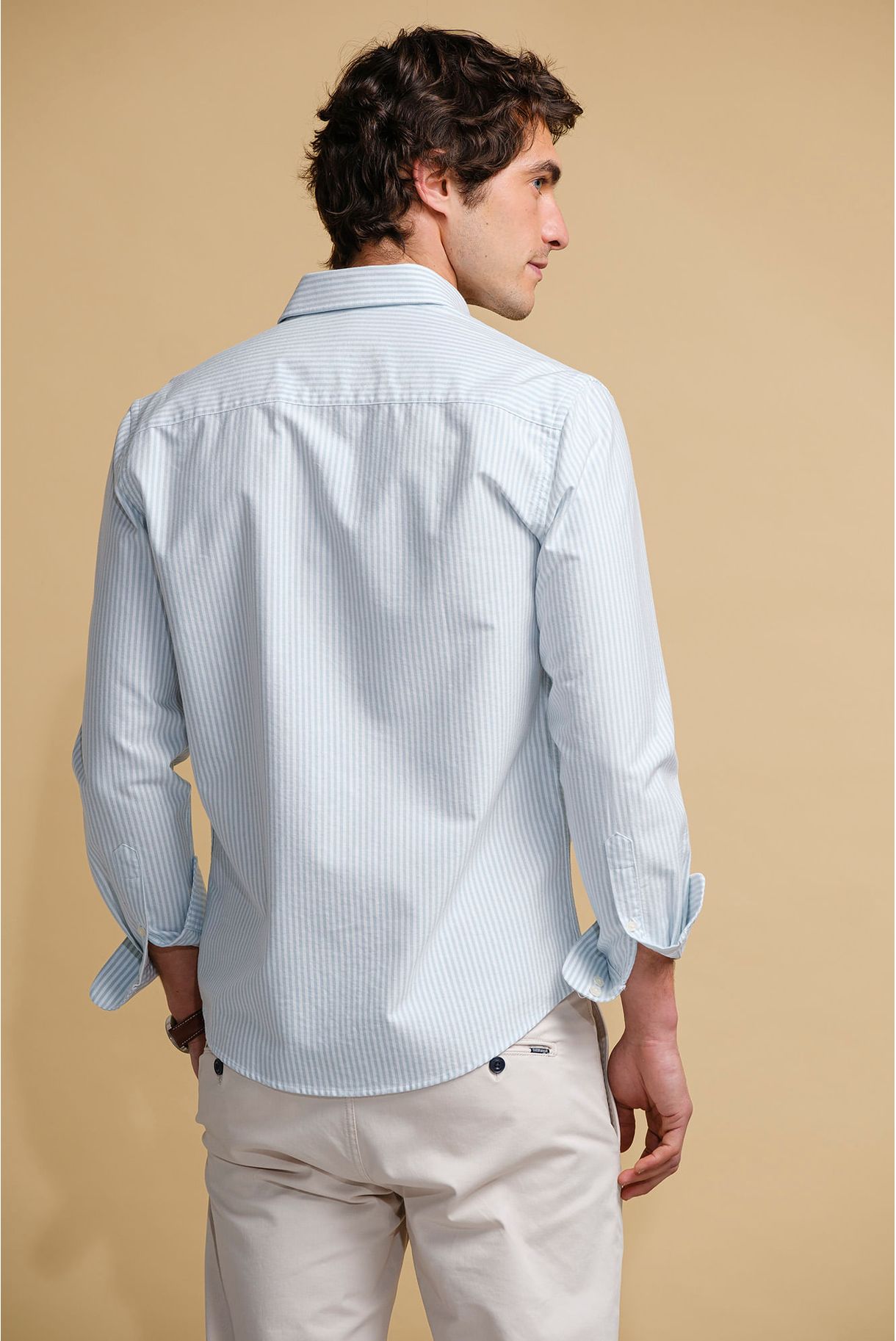 CAMISA BÁSICA OXFORD ÀS RISCAS
