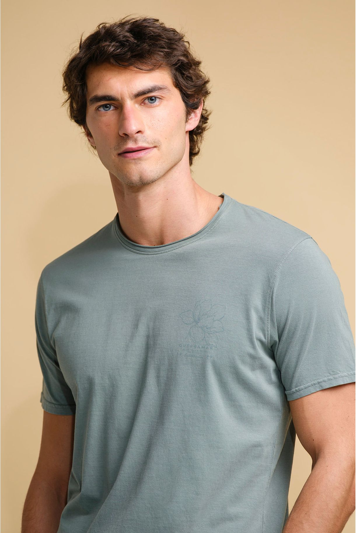 T-SHIRT EFEITO LAVADO COM PRINT