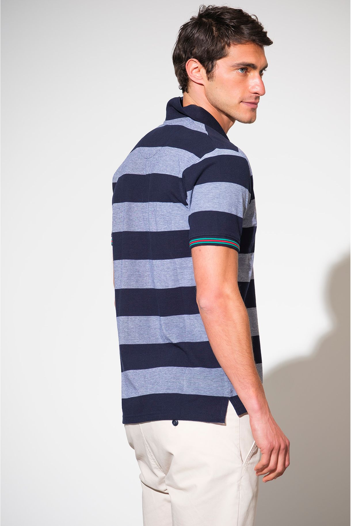 POLO PIQUET COM RISCAS EFEITO OXFORD