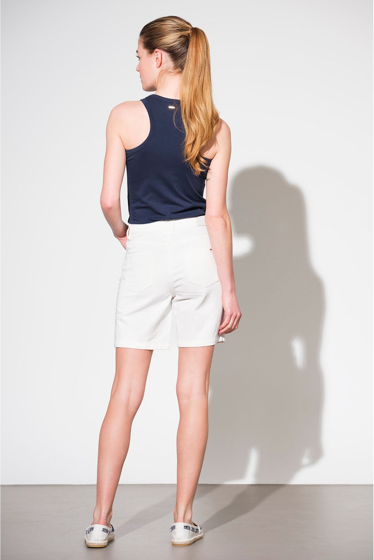 BASIC TANK TOP