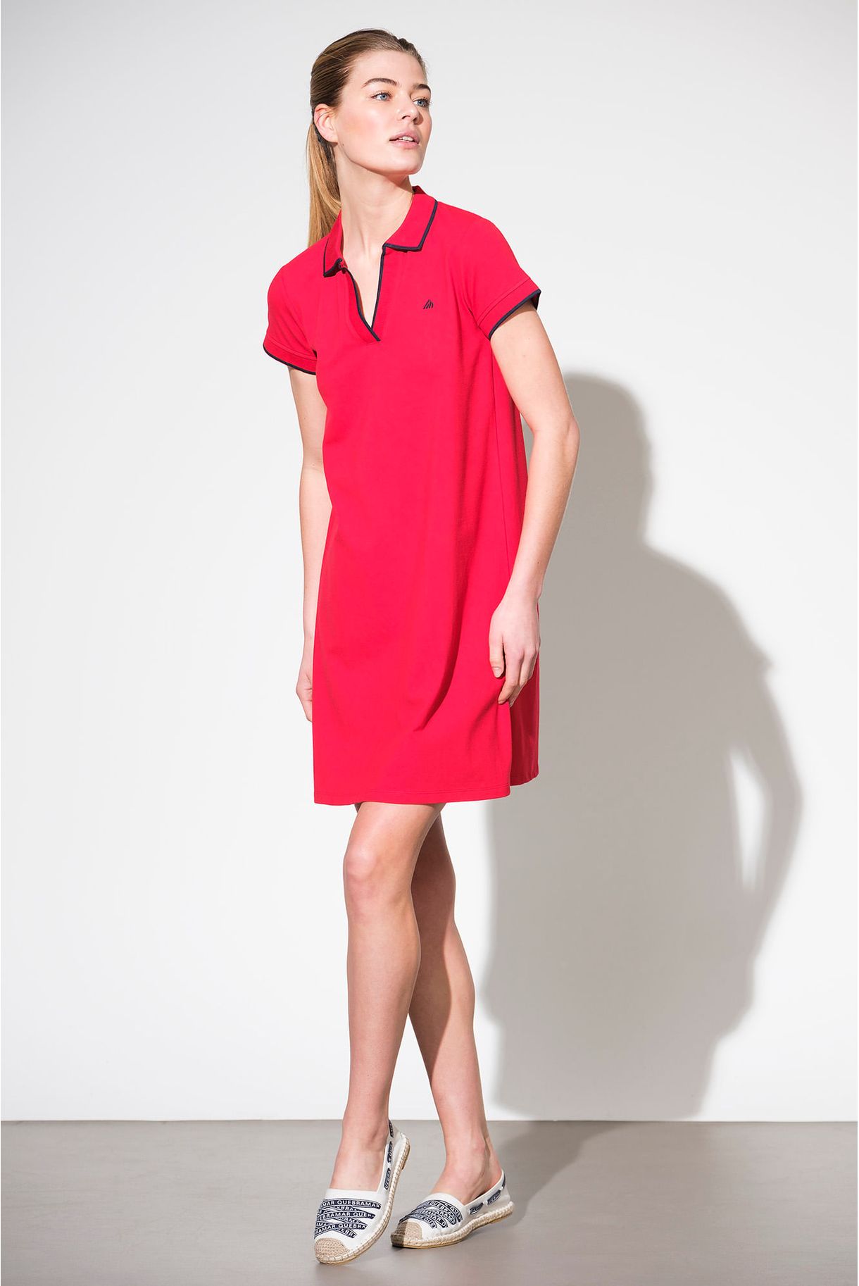 VESTIDO EM PIQUET COM CONTRASTES