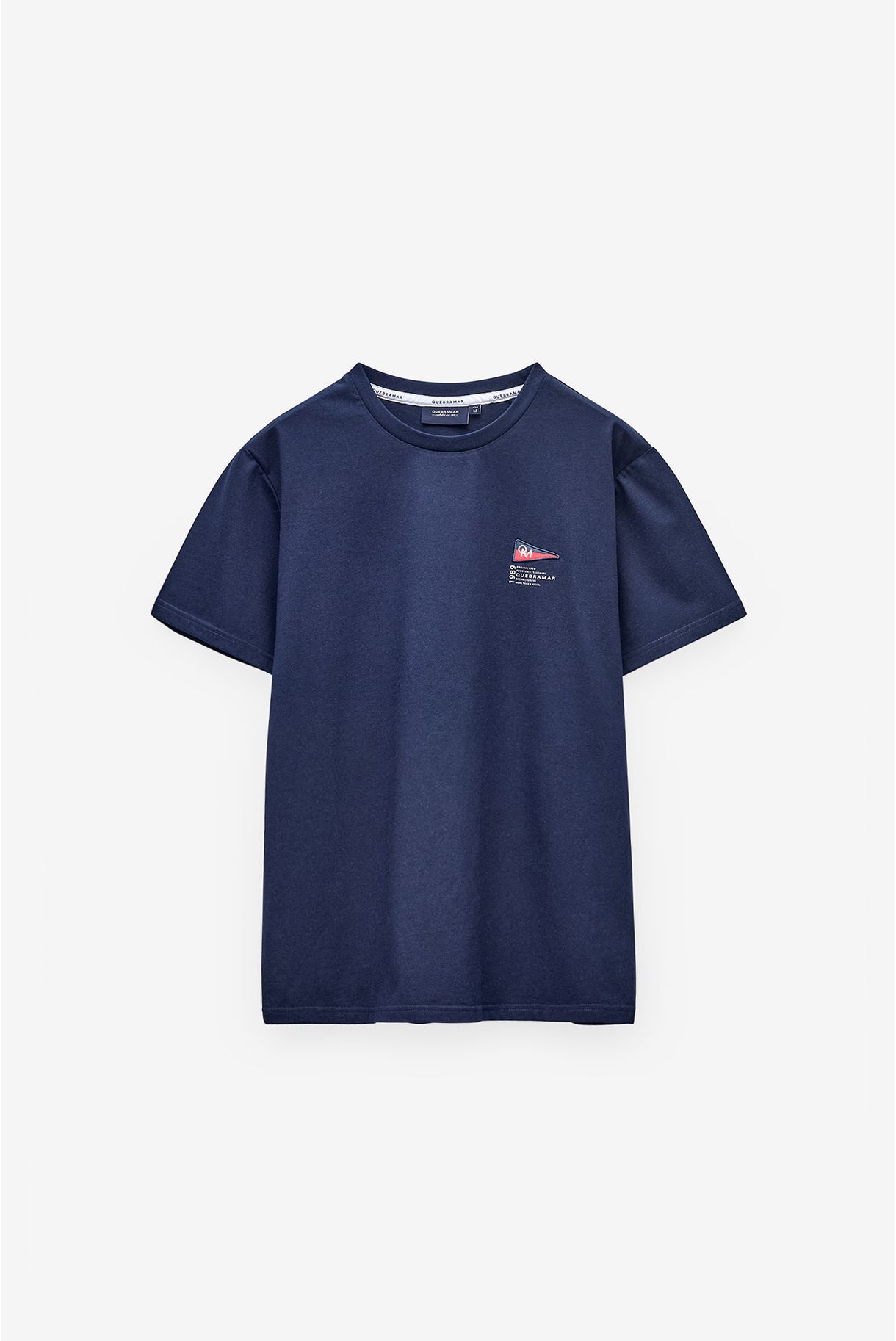 T-SHIRT COM BADGE