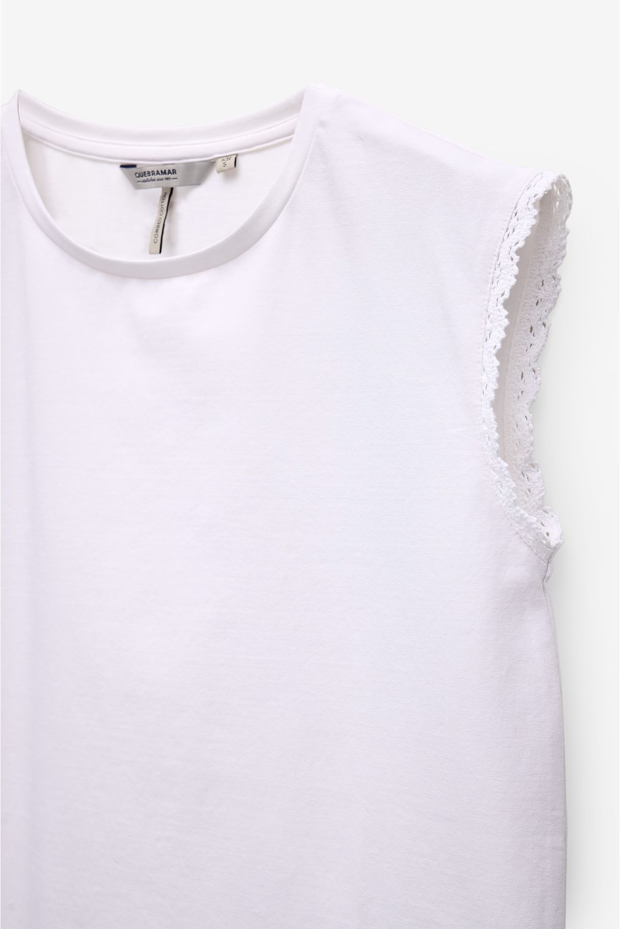 T-SHIRT CAVAS EM RENDA