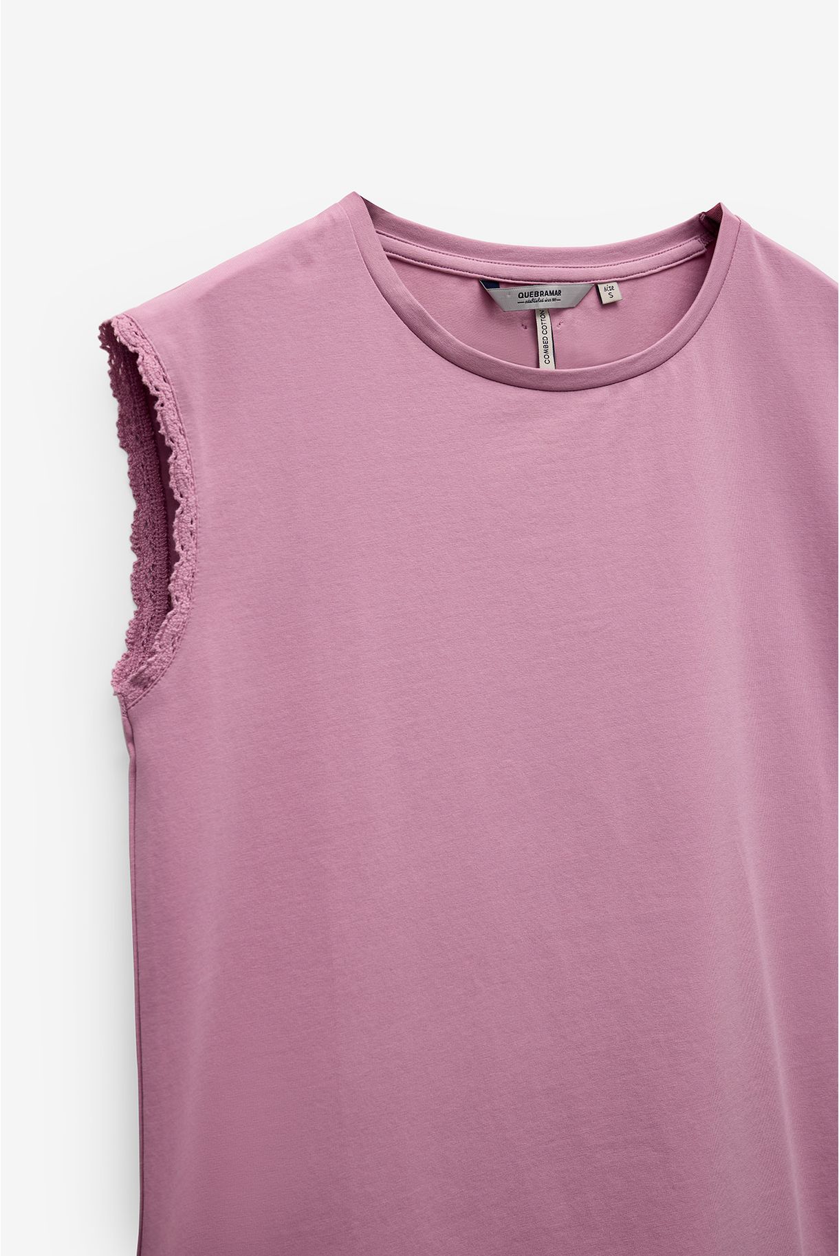 T-SHIRT CAVAS EM RENDA