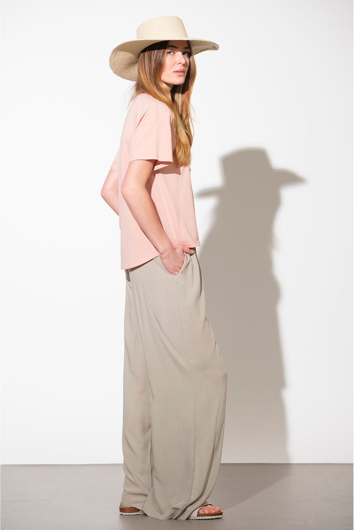 T-SHIRT BÁSICA  DECOTE REDONDO LOOSE FIT