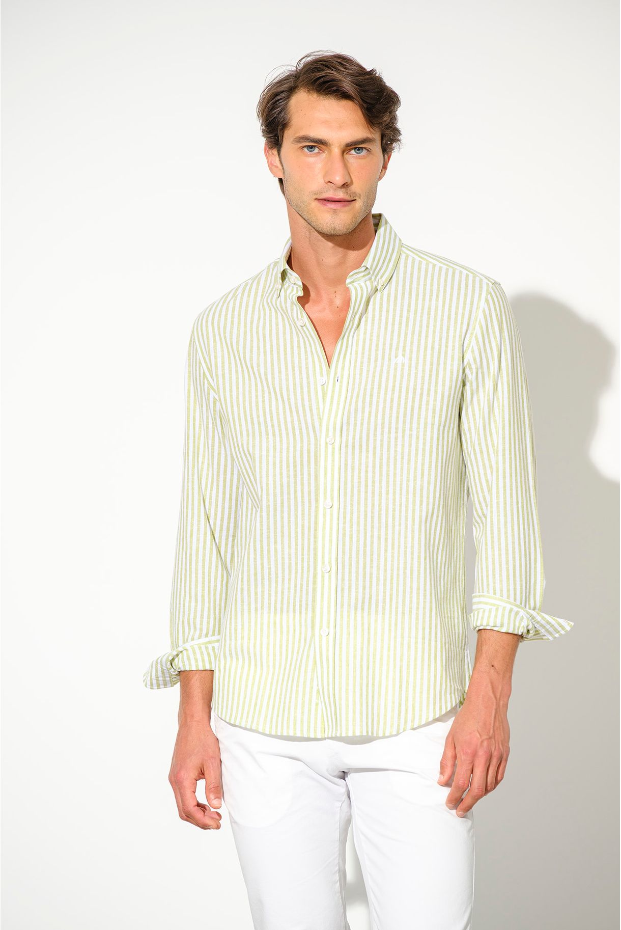 CAMISA ÀS RISCAS EM ALGODÃO E LINHO