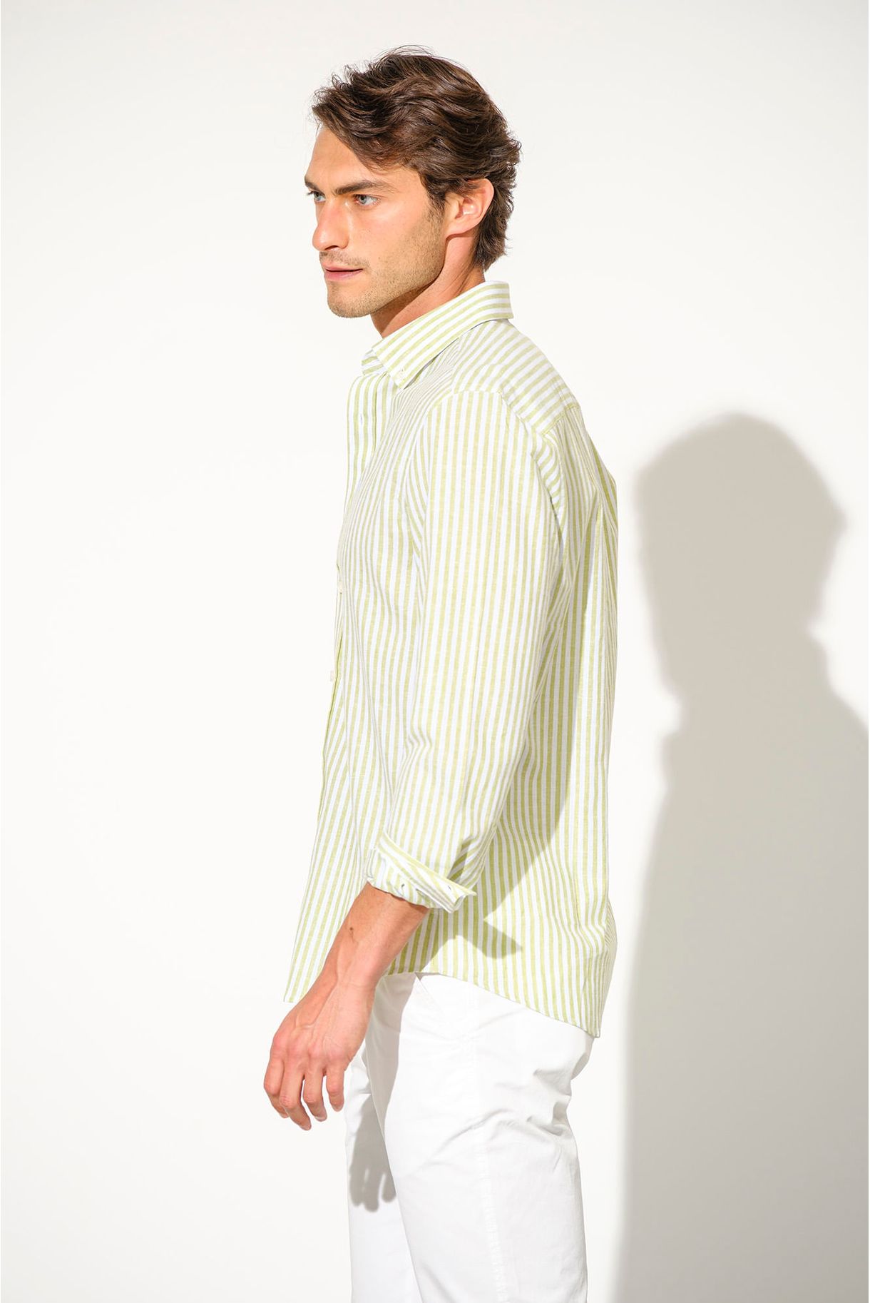 CAMISA ÀS RISCAS EM ALGODÃO E LINHO