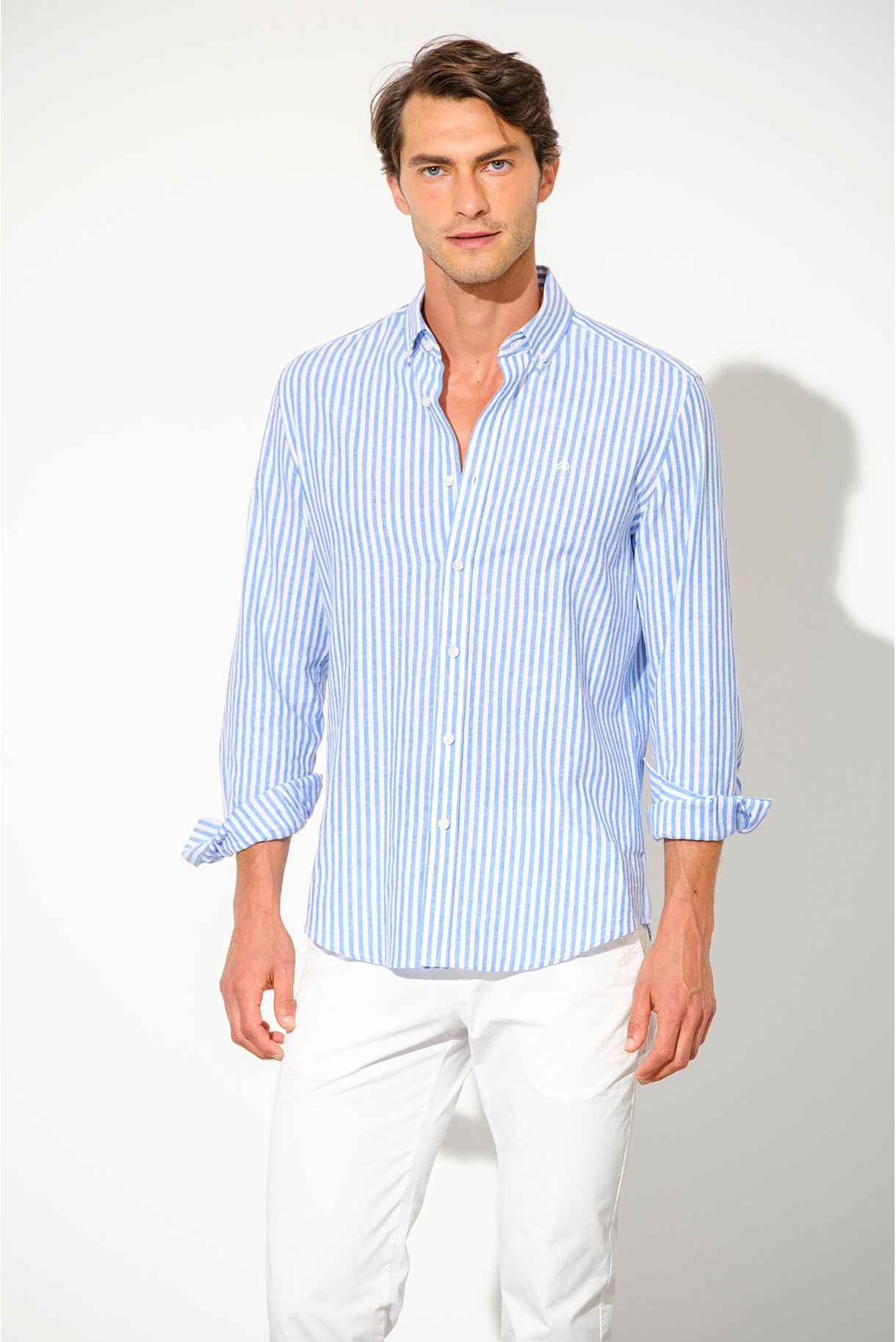 CAMISA ÀS RISCAS EM ALGODÃO E LINHO