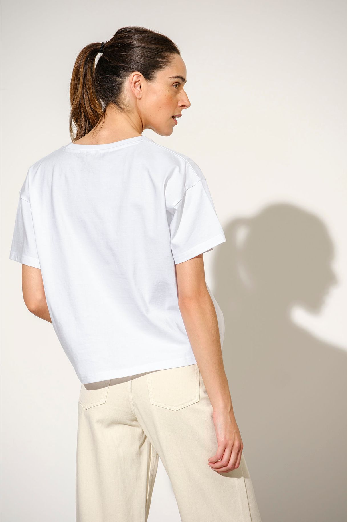 T-SHIRT LISA COM APLICAÇÃO