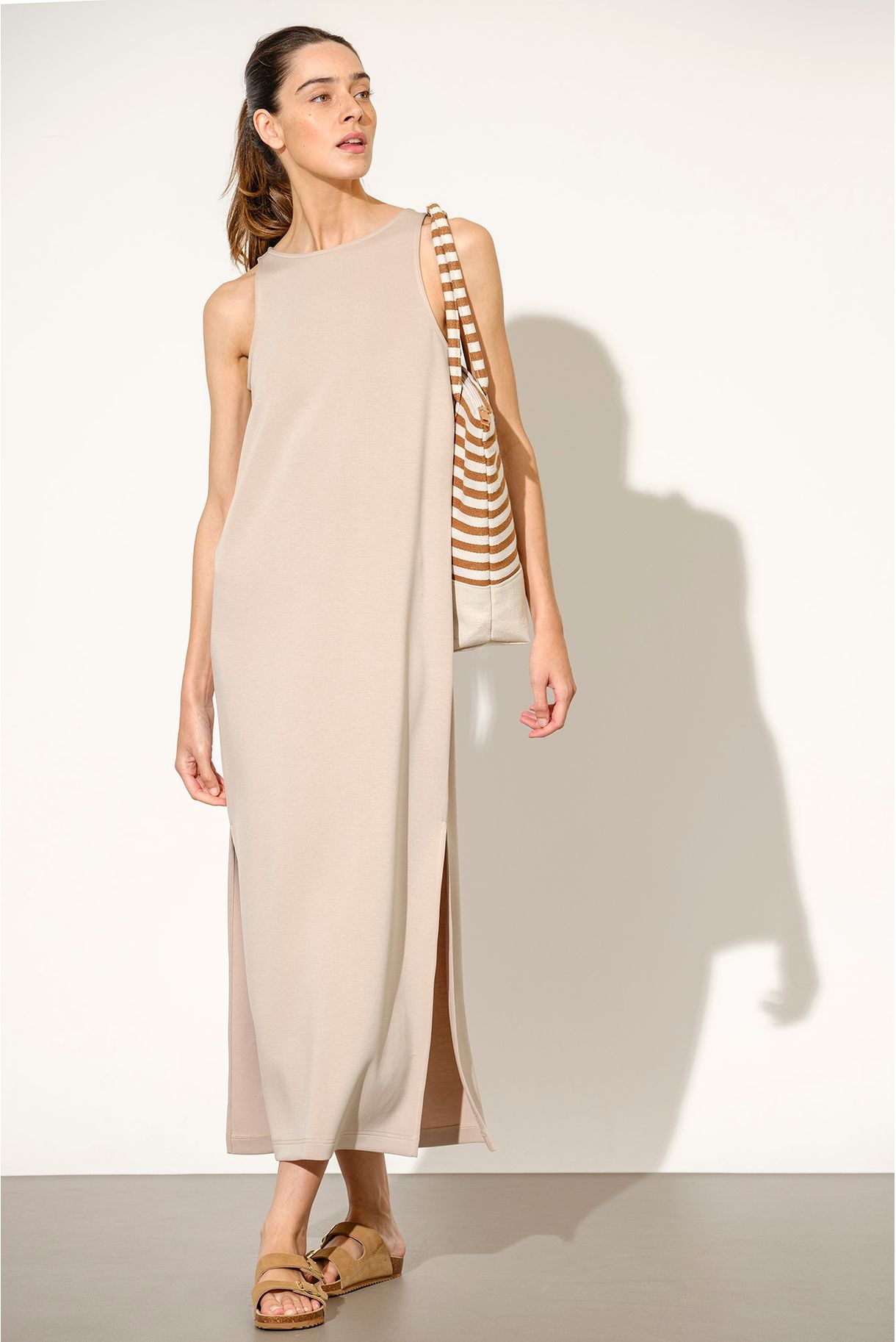 VESTIDO COMPRIDO DE MALHA