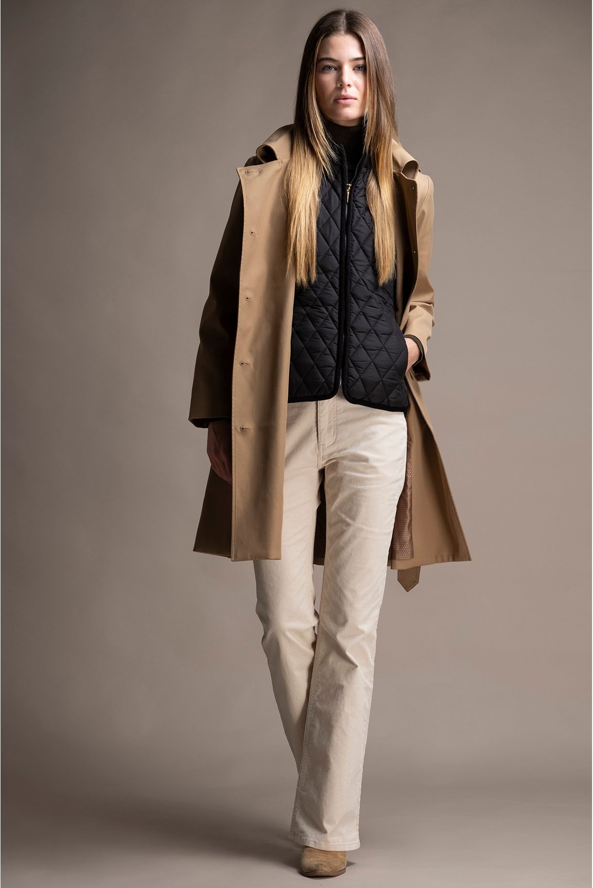 COLETE ACOLCHOADO COM BOMBAZINE