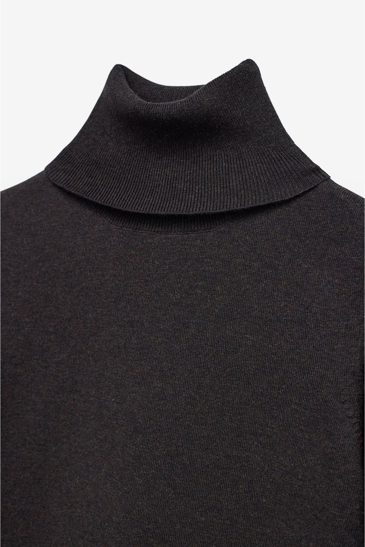 CAMISOLA BÁSICA GOLA ALTA