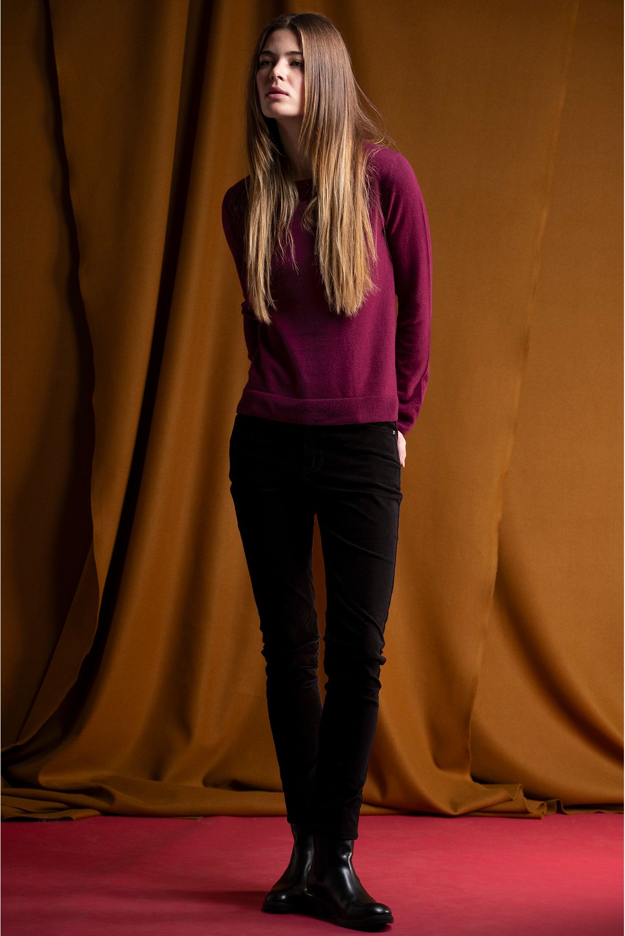 WOMEN'S WOOL SWEATER