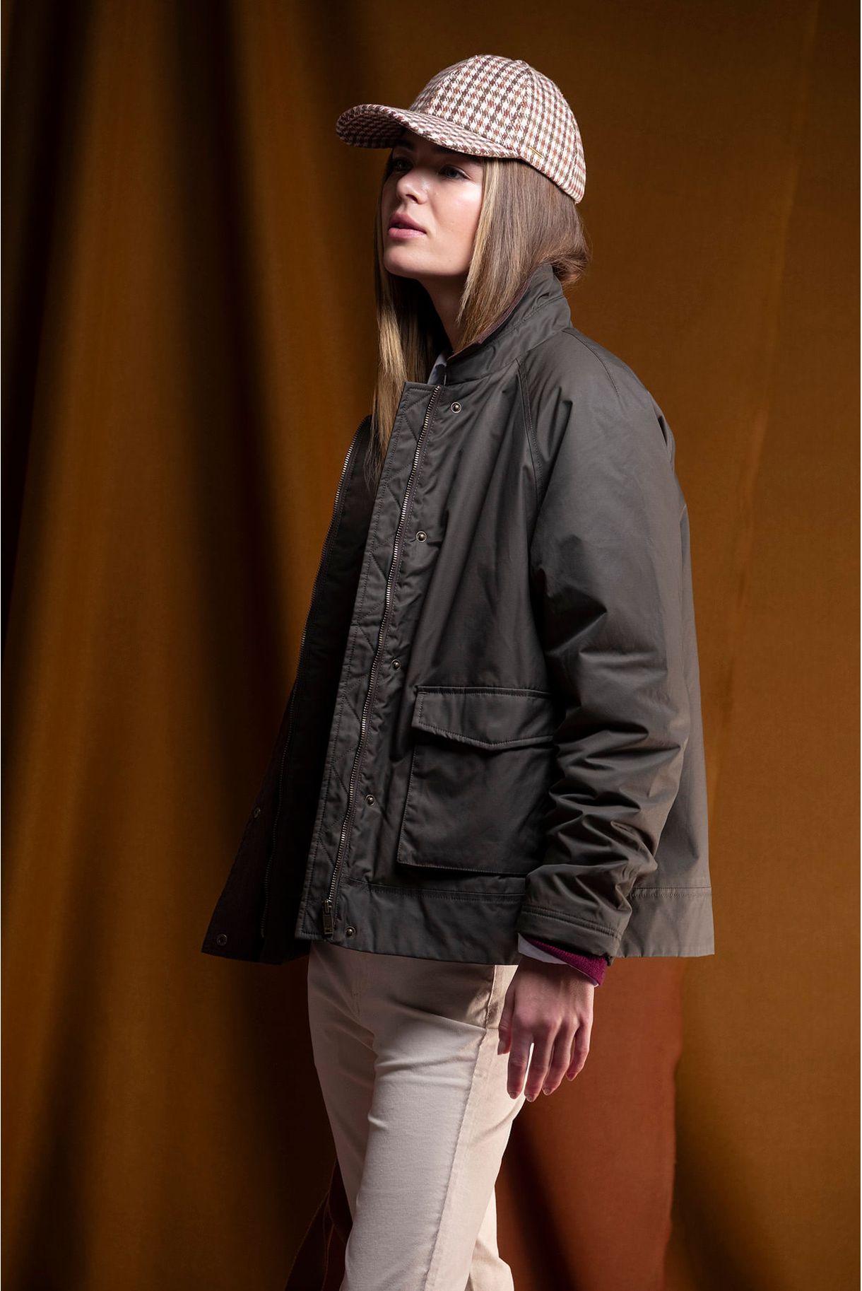 CAP SENHORA COM PADRÃO PIED-DE-POULE