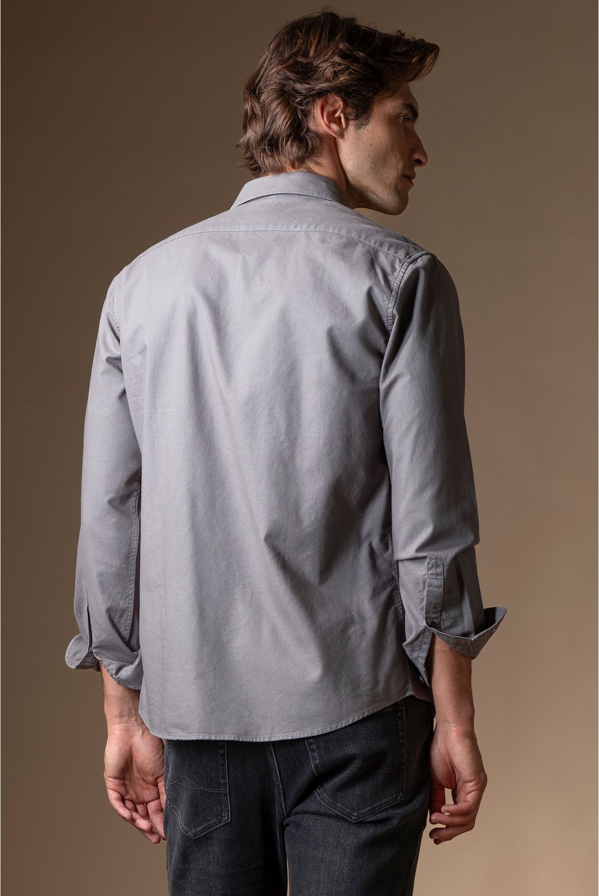 GARMENT DYE SLIM FIT SHIRT