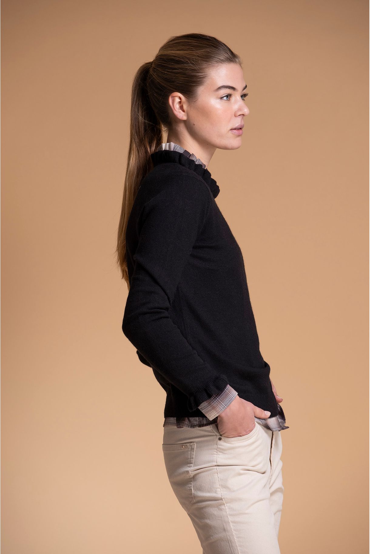 CAMISOLA DE LÃ COM FOLHOS