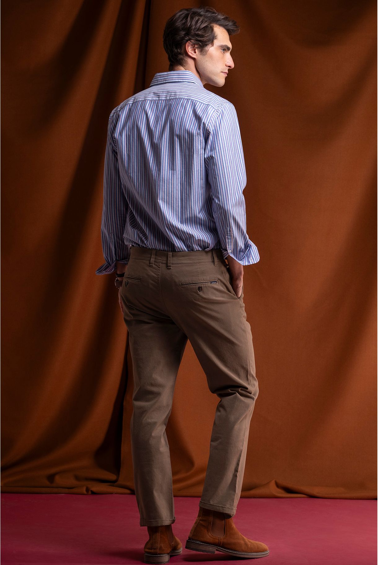 CAMISA REGULAR FIT ÀS RISCAS