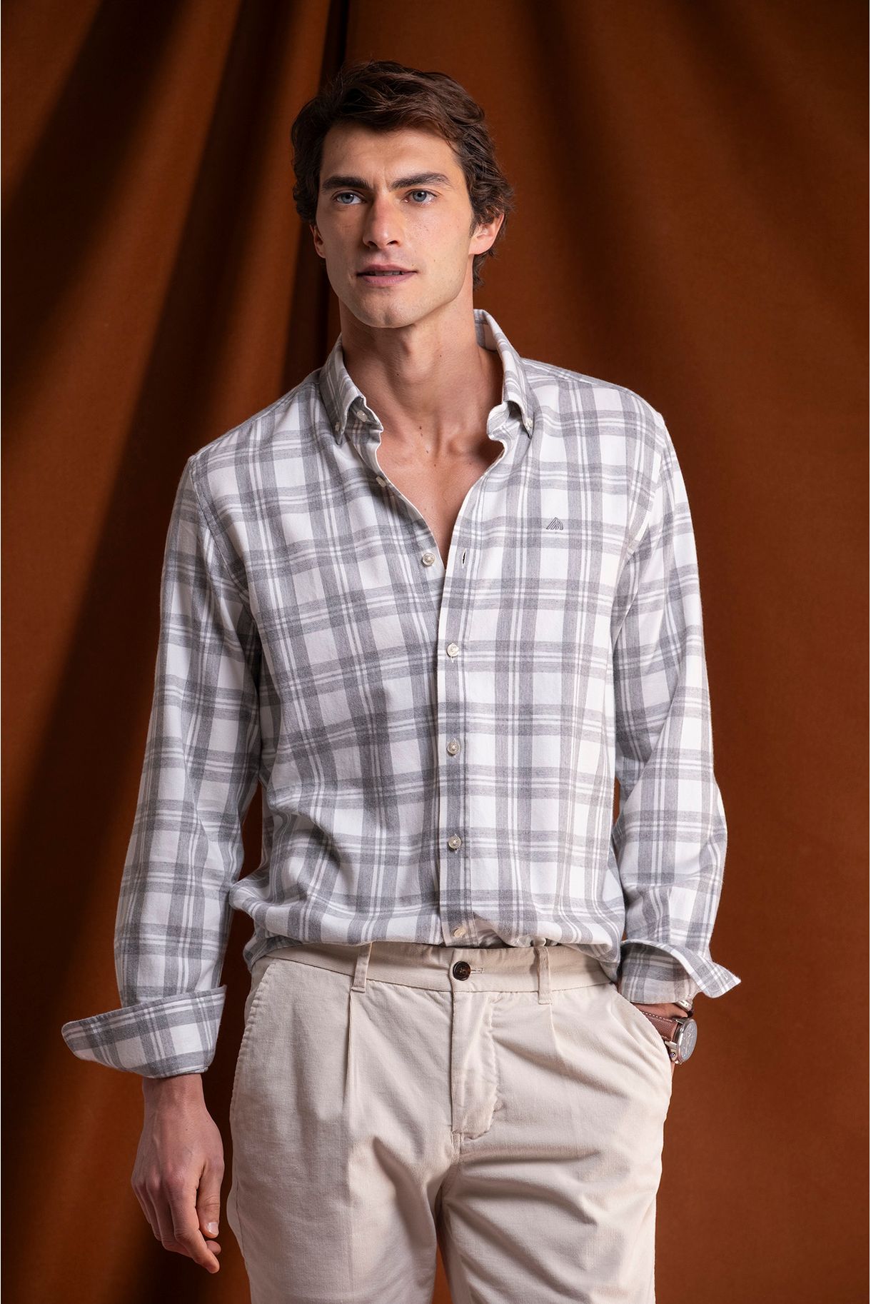 CAMISA REGULAR FIT AOS QUADRADOS