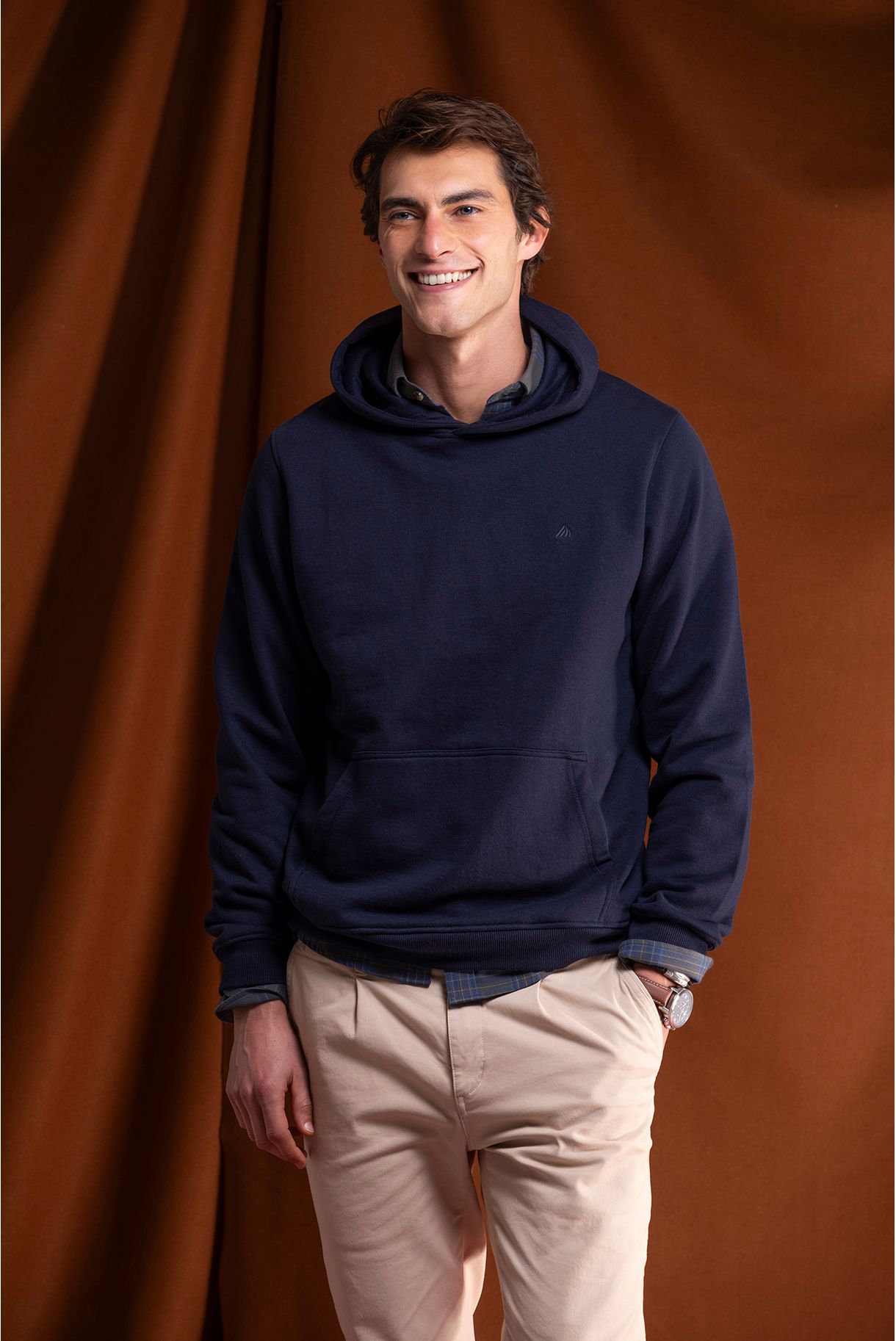 SWEATSHIRT BÁSICO COM CAPUZ