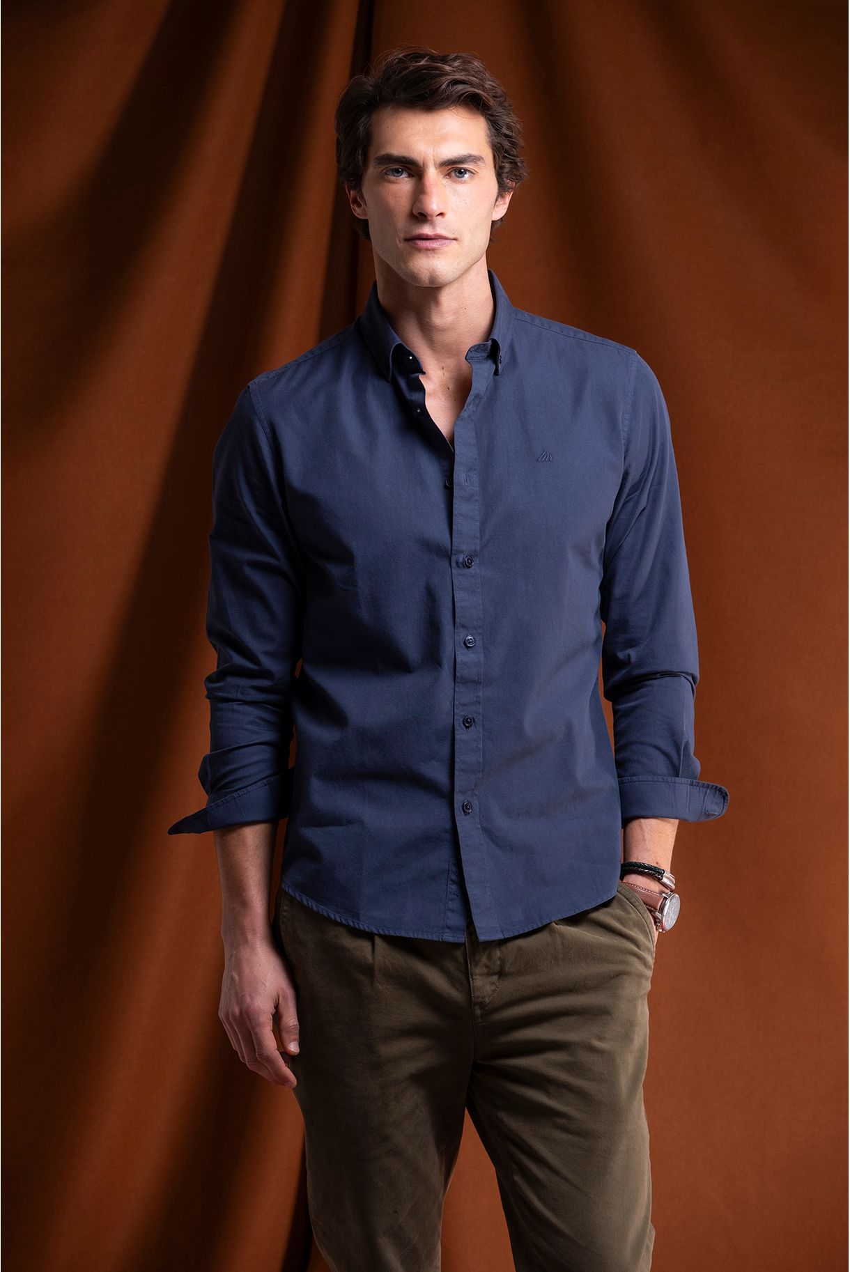 CAMISA SLIM FIT EM SARJA LAVADA